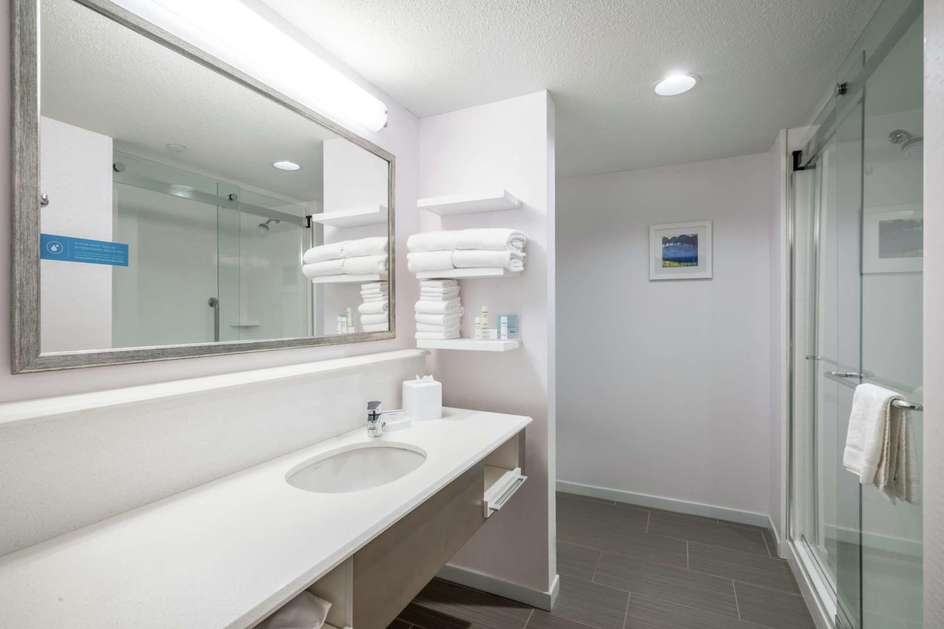 Hampton Inn & Suites Newburgh Stewart Airport, NY gallery photo in Newburgh, NY — image 26