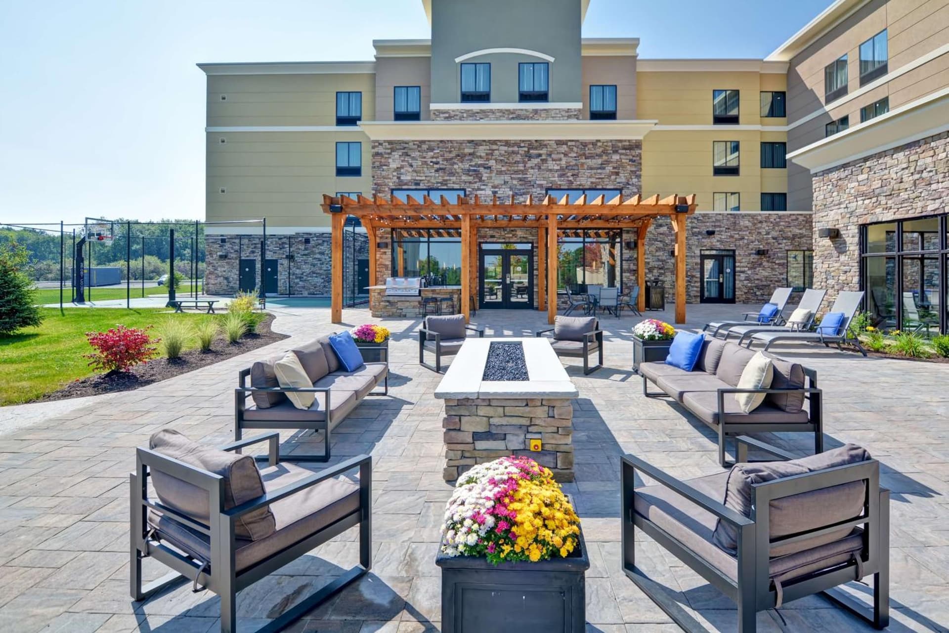 Homewood Suites By Hilton New Hartford Utica gallery photo in Clinton, NY — image 11