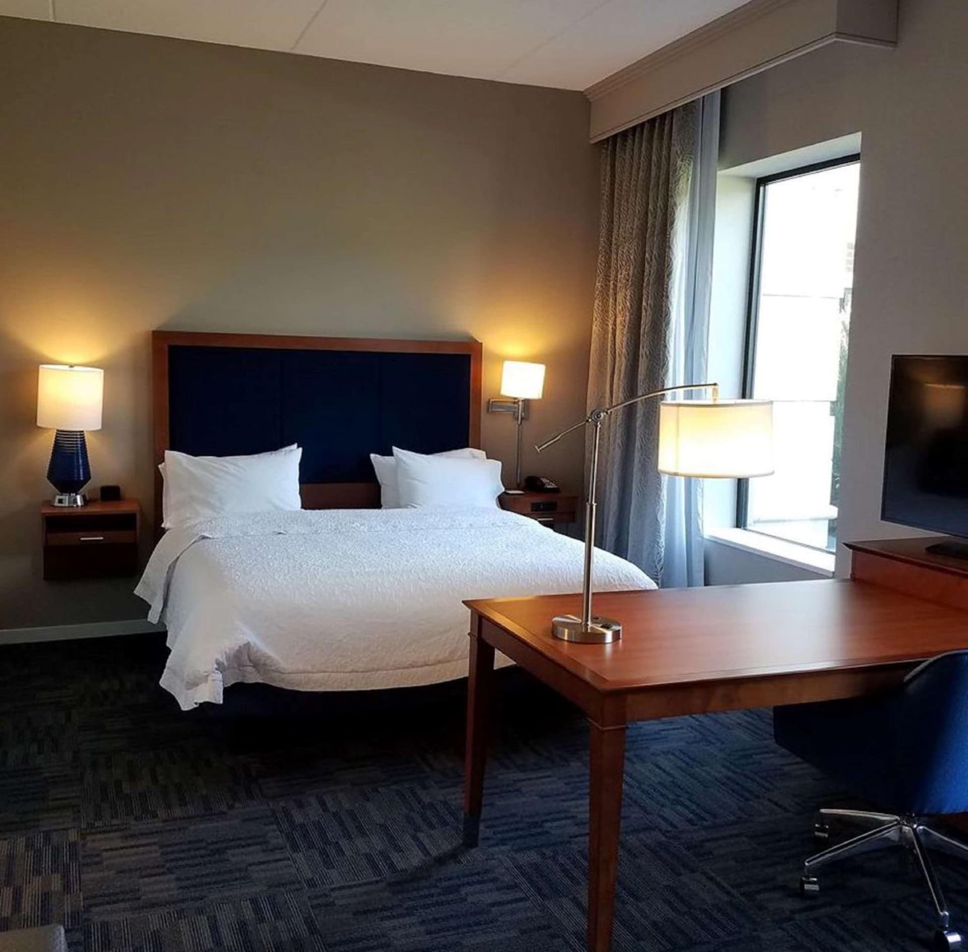 Hampton Inn & Suites Newburgh Stewart Airport, NY gallery photo in Newburgh, NY — image 8