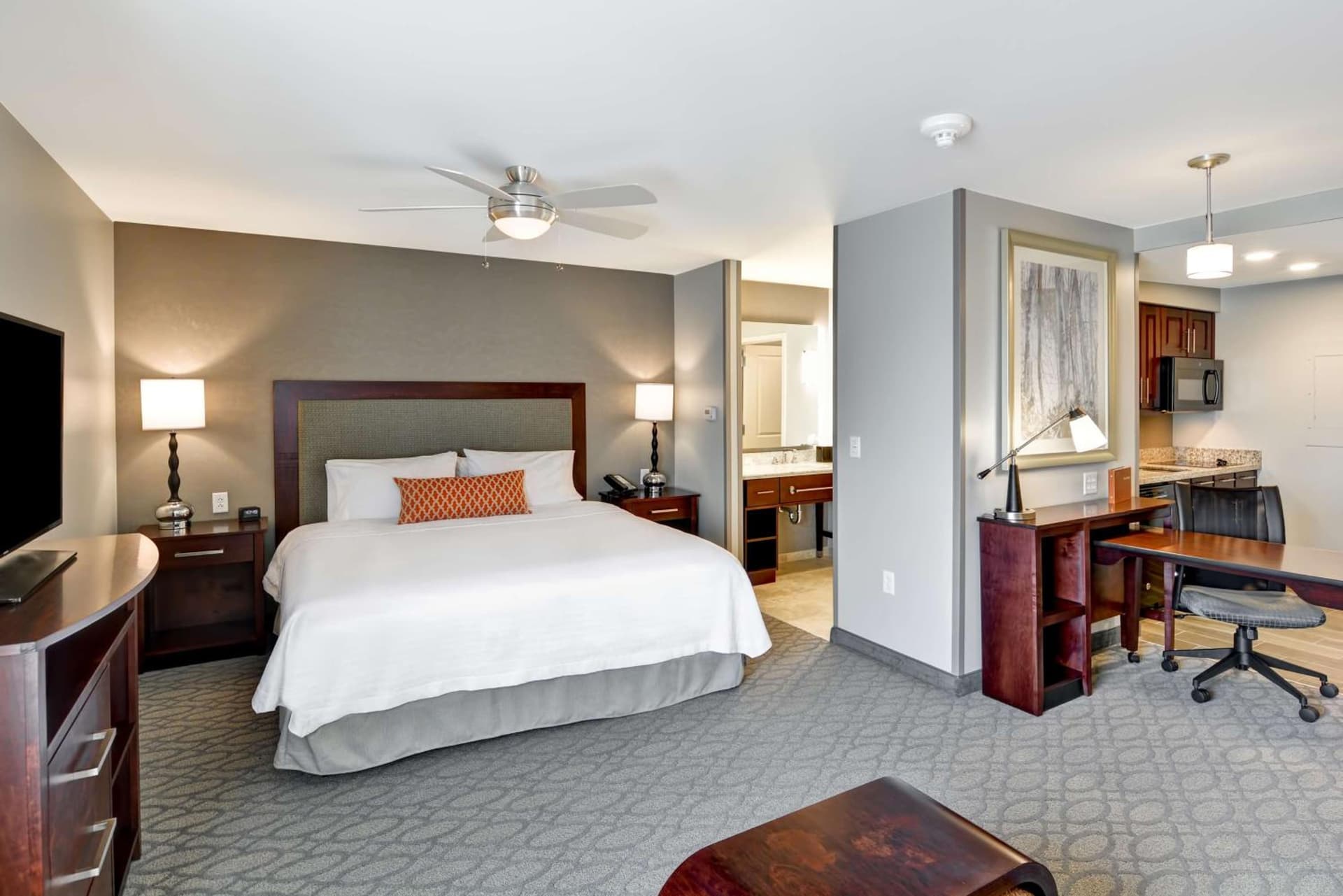 Homewood Suites By Hilton New Hartford Utica gallery photo in Clinton, NY — image 17