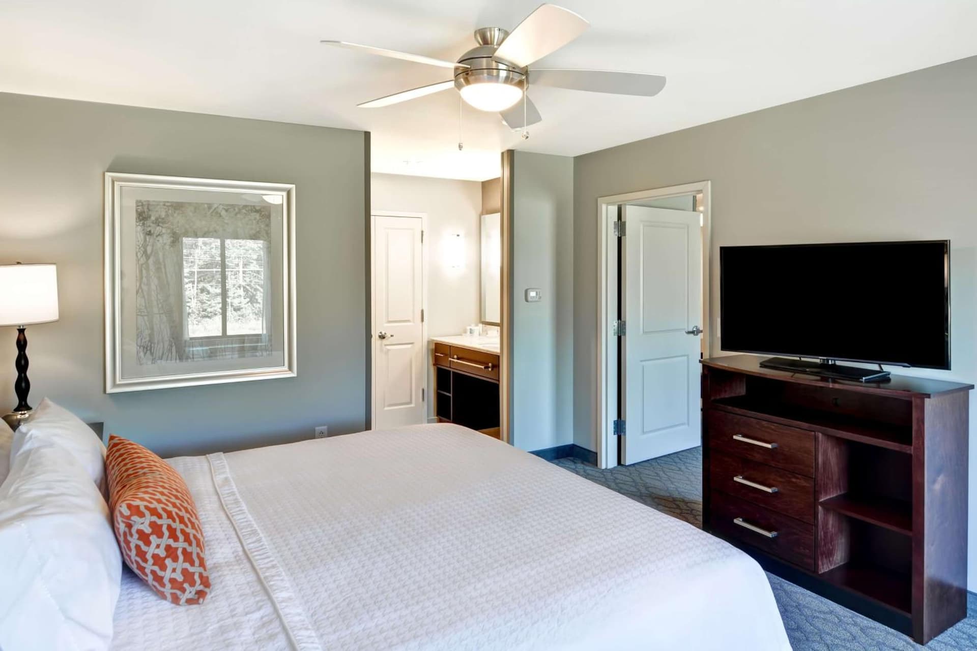 Homewood Suites By Hilton New Hartford Utica gallery photo in Clinton, NY — image 14