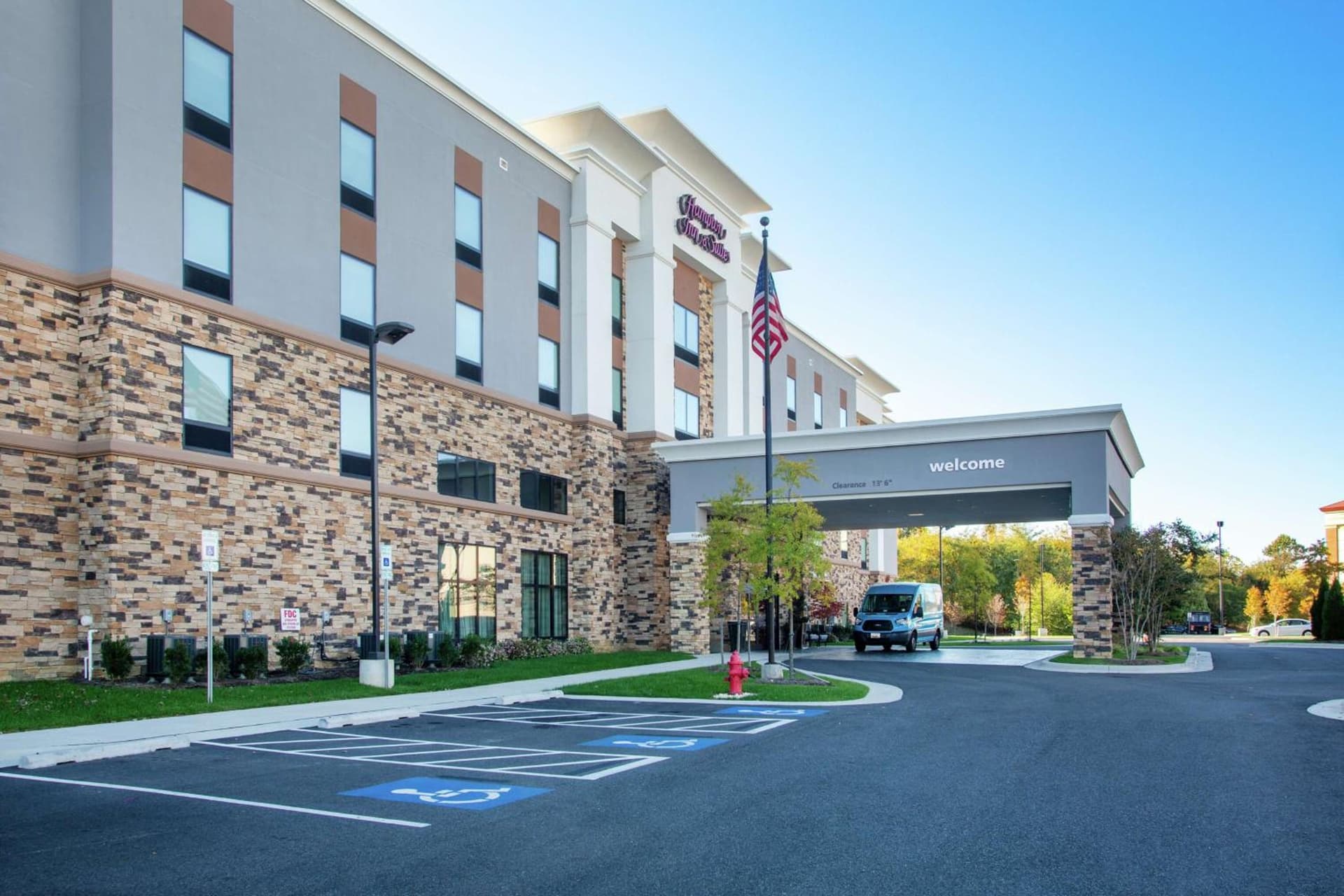 Hampton Inn & Suites Glenarden/Washington DC interior in Largo, MD — gallery photo 2