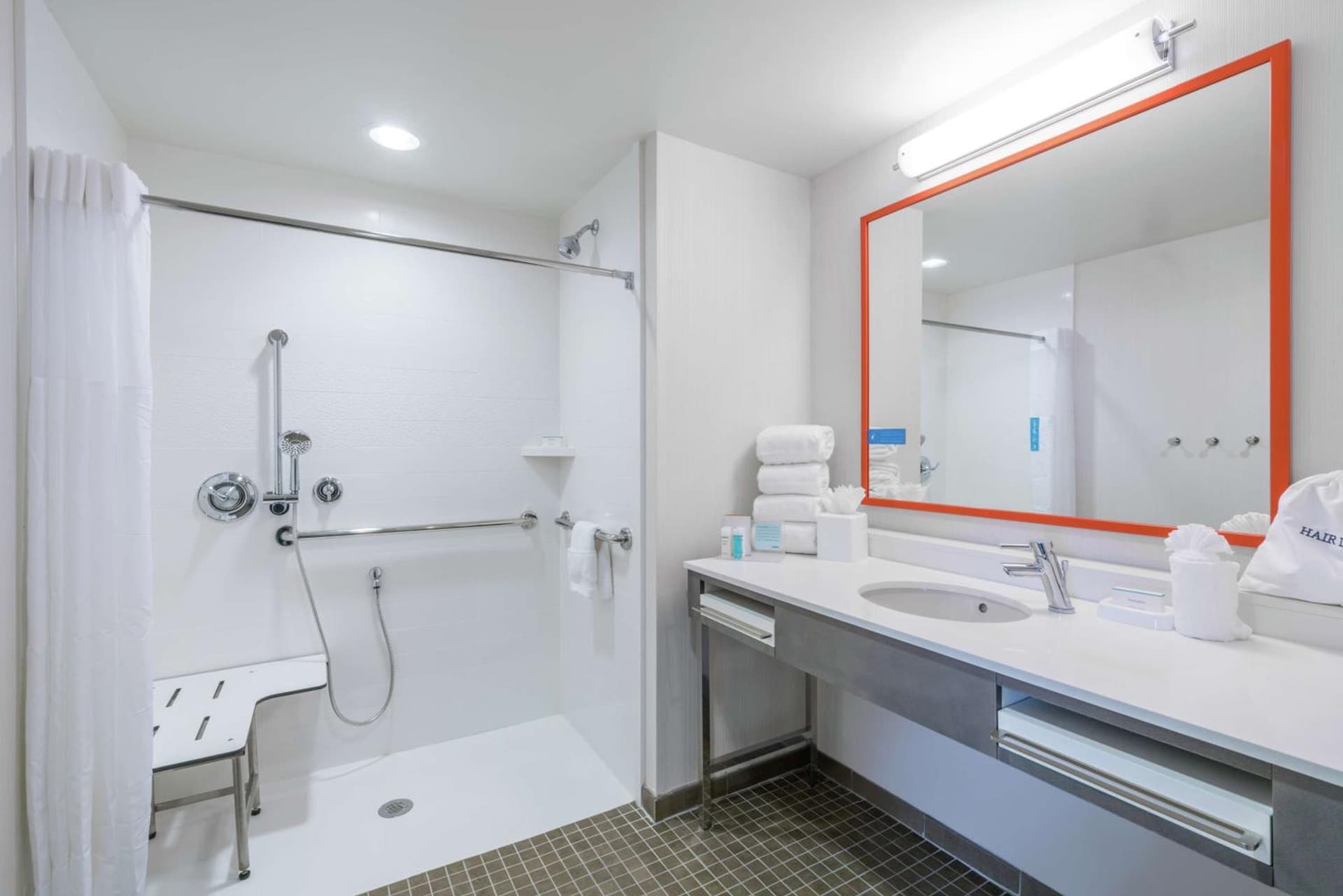 Hampton Inn & Suites Glenarden/Washington DC gallery photo in Largo, MD — image 10