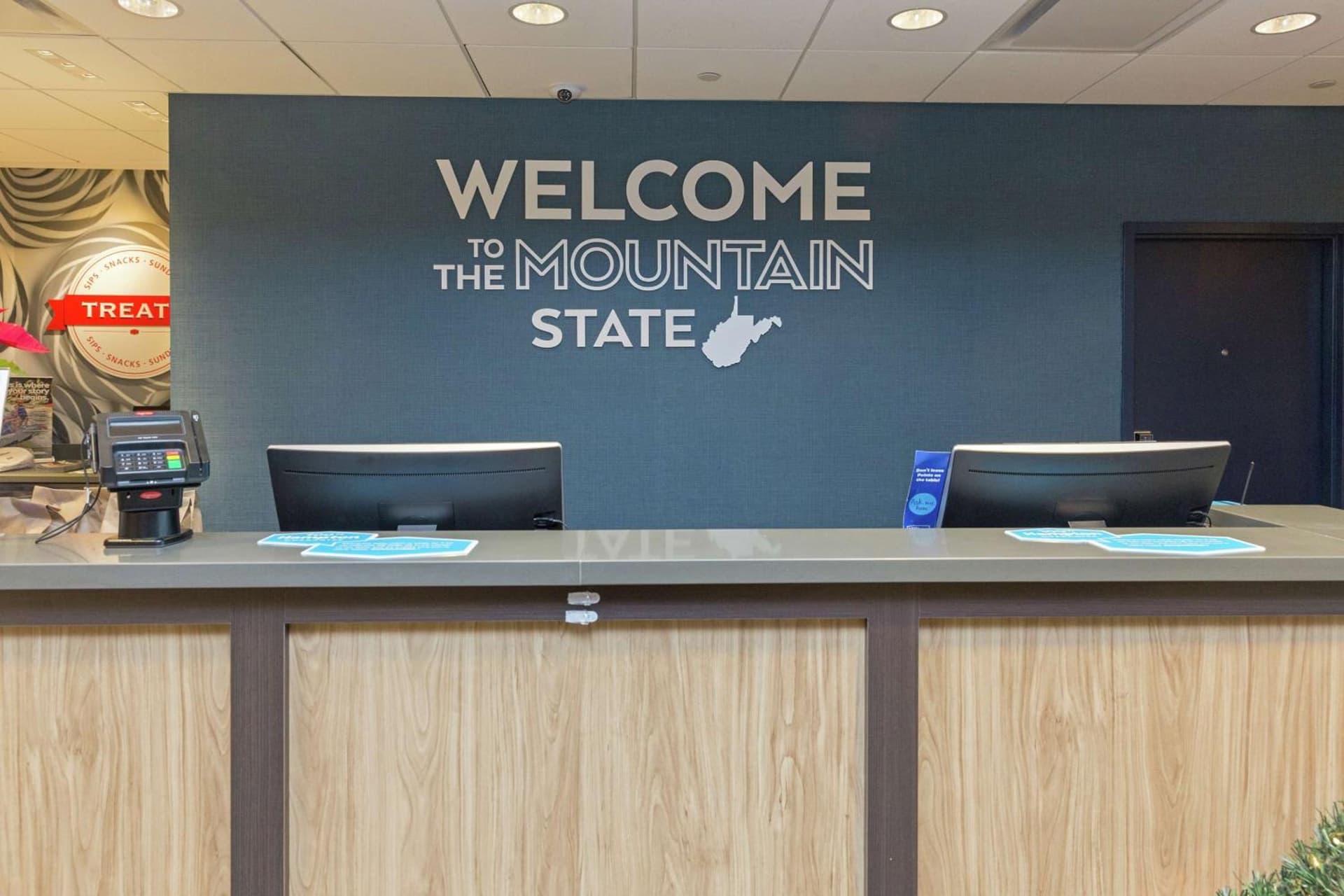 Hampton Inn & Suites Morgantown / University Town Centre property views in Morgantown, WV — gallery photo 3