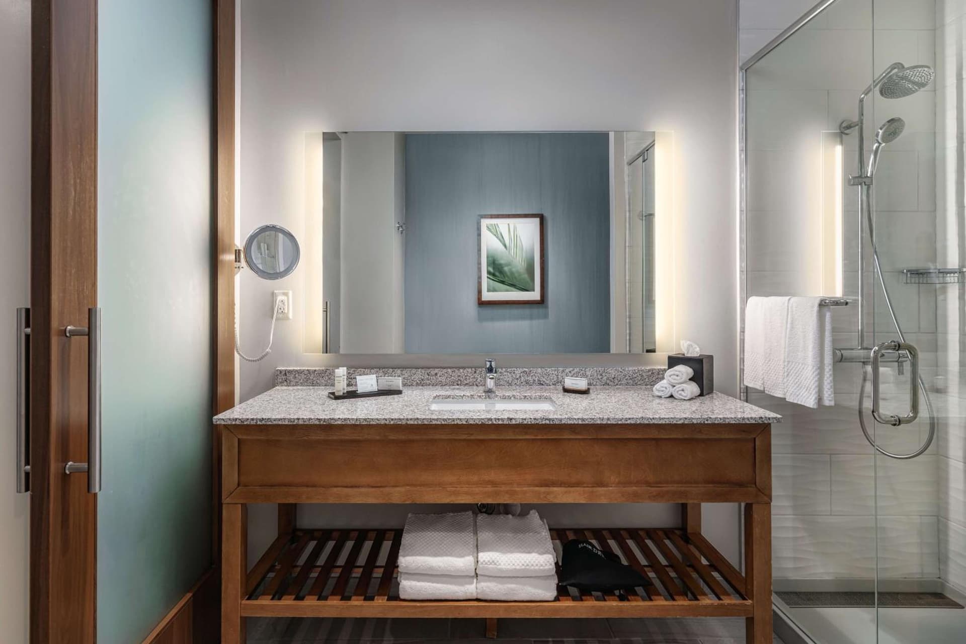 Embassy Suites By Hilton Sarasota gallery photo in Sarasota, FL — image 32