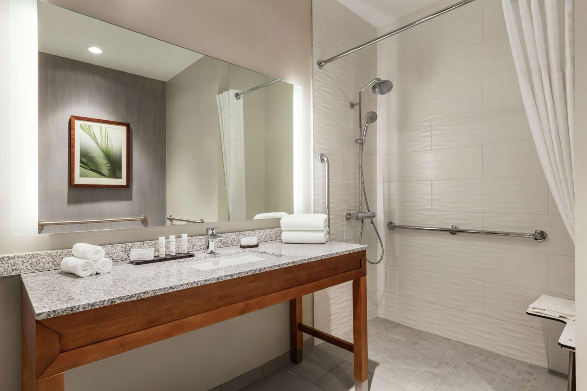 Embassy Suites By Hilton Sarasota gallery photo in Sarasota, FL — image 11