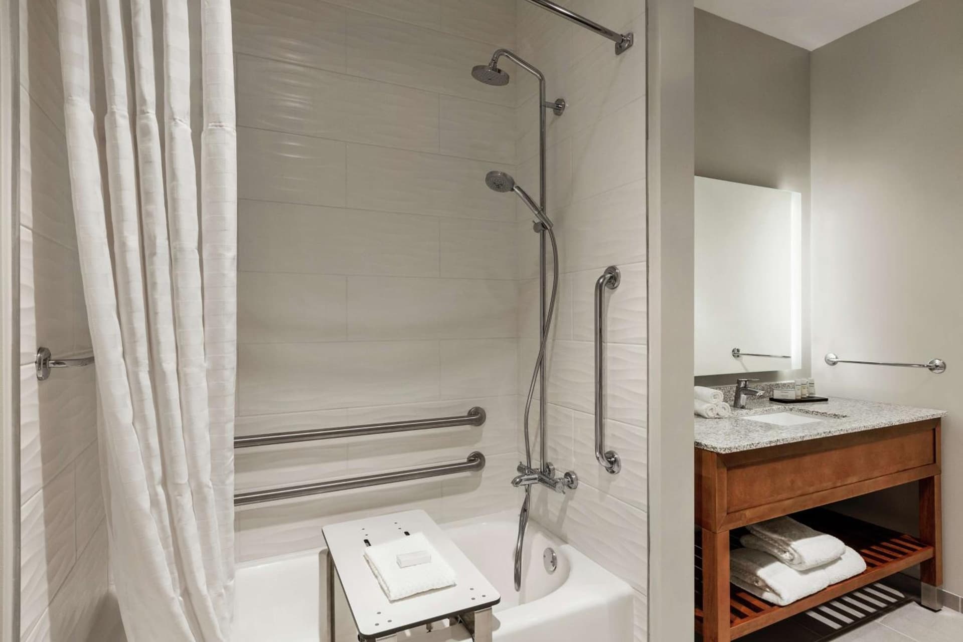 Embassy Suites By Hilton Sarasota gallery photo in Sarasota, FL — image 29
