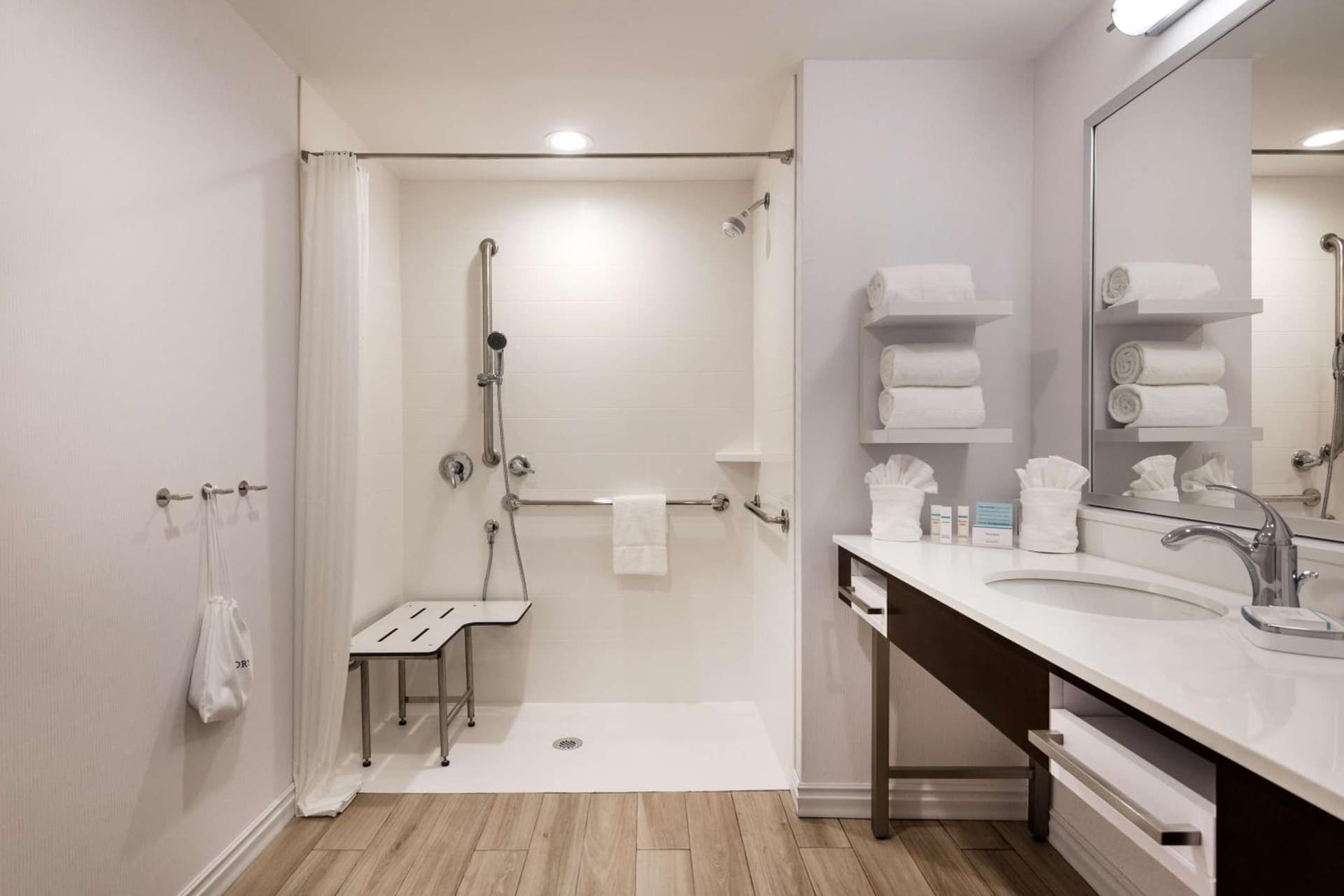 Hampton Inn & Suites West Melbourne-Palm Bay Road gallery photo in Melbourne, FL — image 11