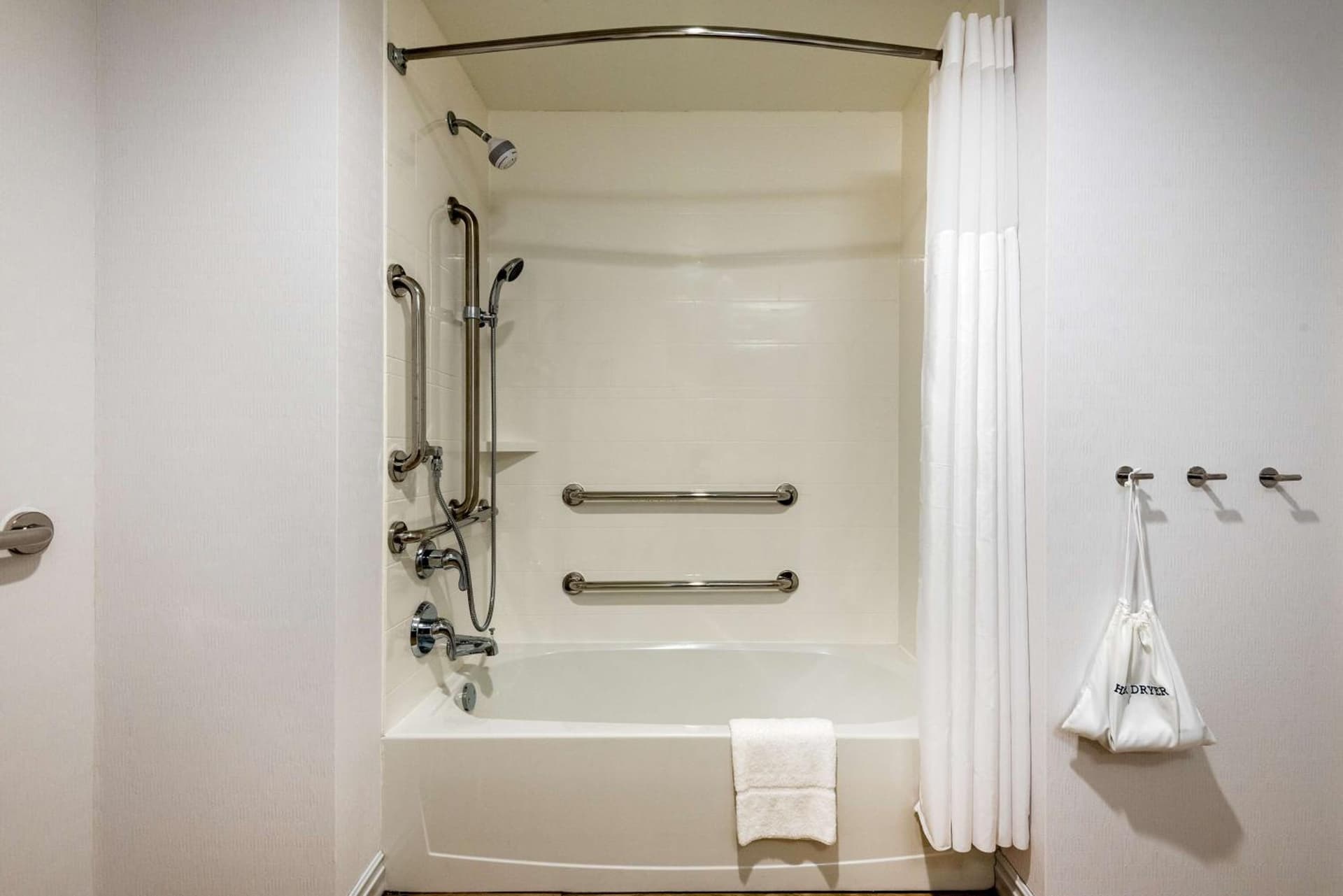 Hampton Inn & Suites West Melbourne-Palm Bay Road gallery photo in Melbourne, FL — image 31
