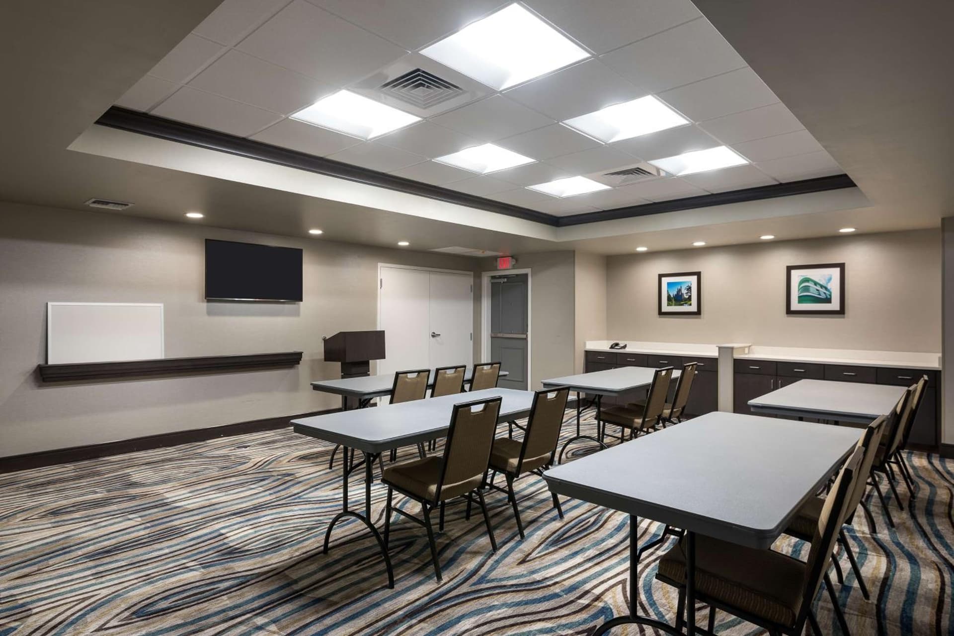 Hampton Inn & Suites West Melbourne-Palm Bay Road interior in Melbourne, FL — gallery photo 2