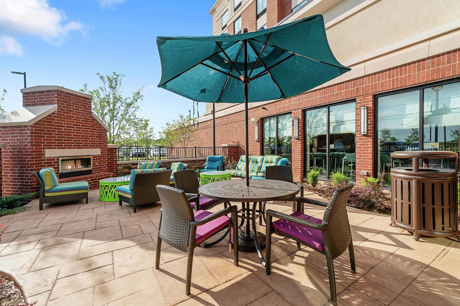 Hilton Garden Inn Edmond/Oklahoma City North interior in Edmond, OK — gallery photo 2