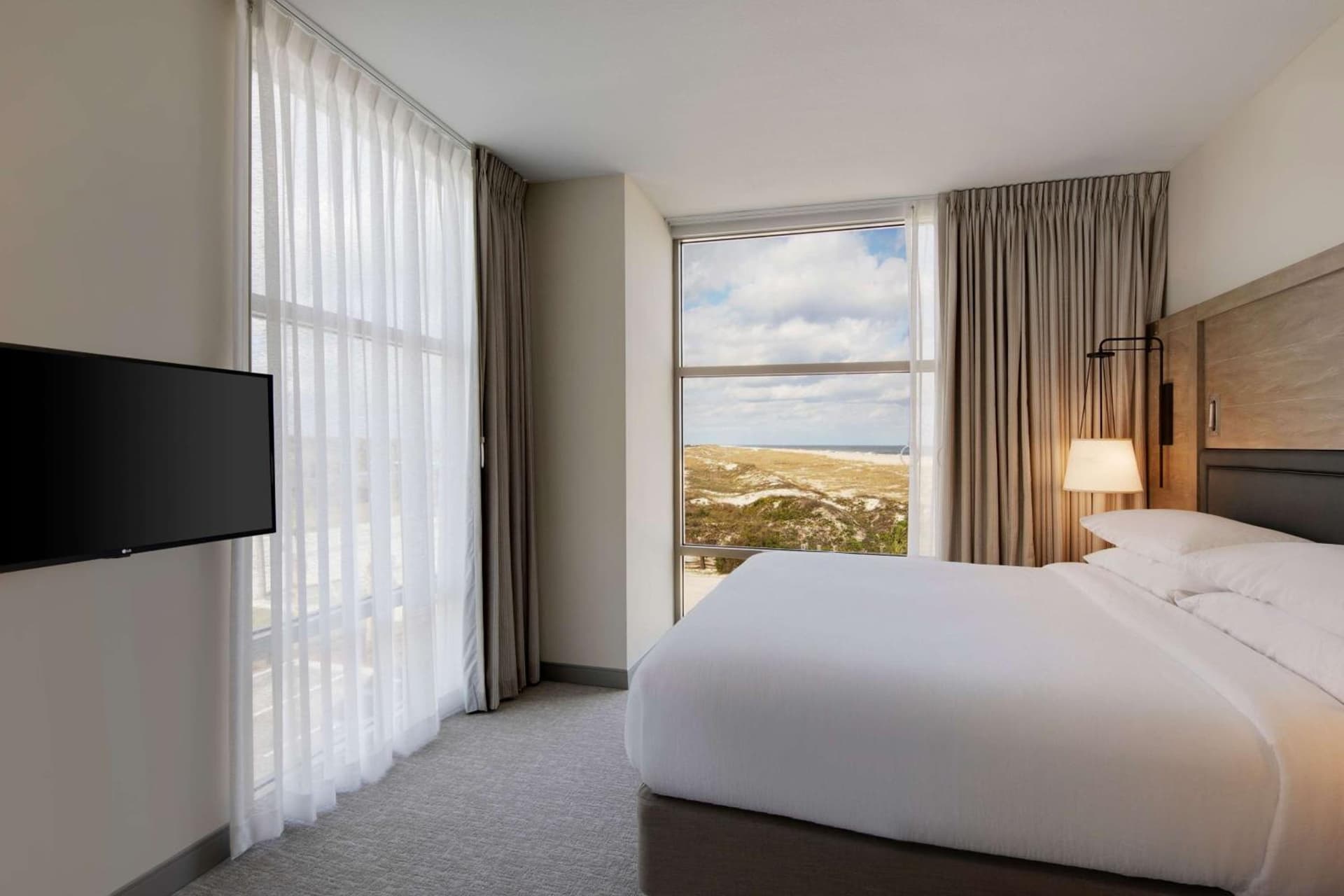 Embassy Suites St Augustine Beach Oceanfront Resort gallery photo in Saint Augustine Beach, FL — image 9