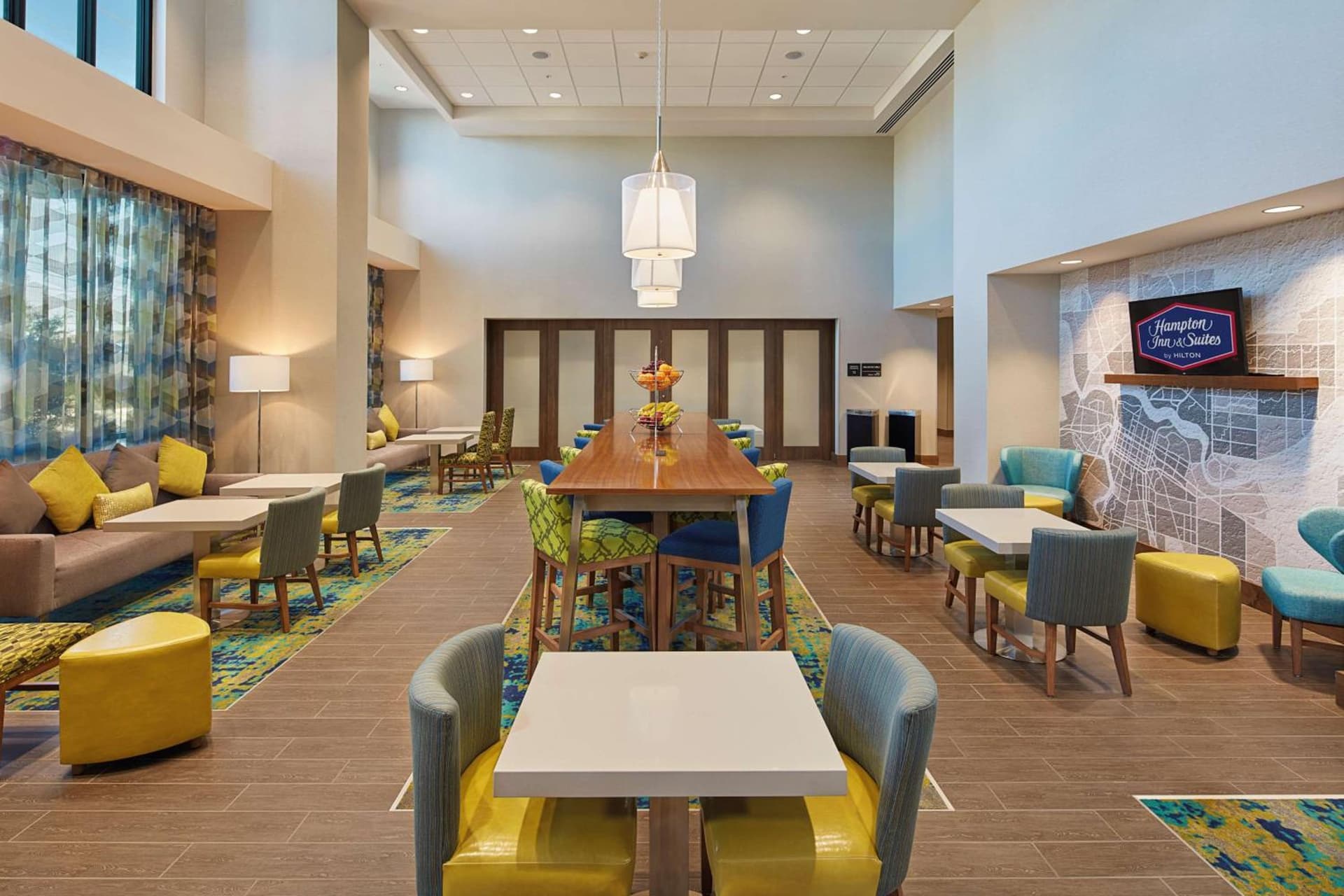 Hampton Inn & Suites Sacramento at CSUS gallery photo in Sacramento, CA — image 56