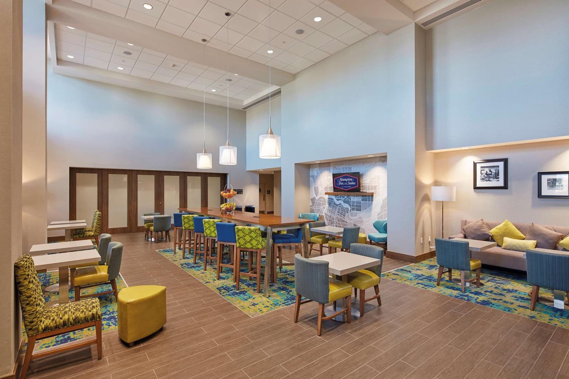 Hampton Inn & Suites Sacramento at CSUS gallery photo in Sacramento, CA — image 43