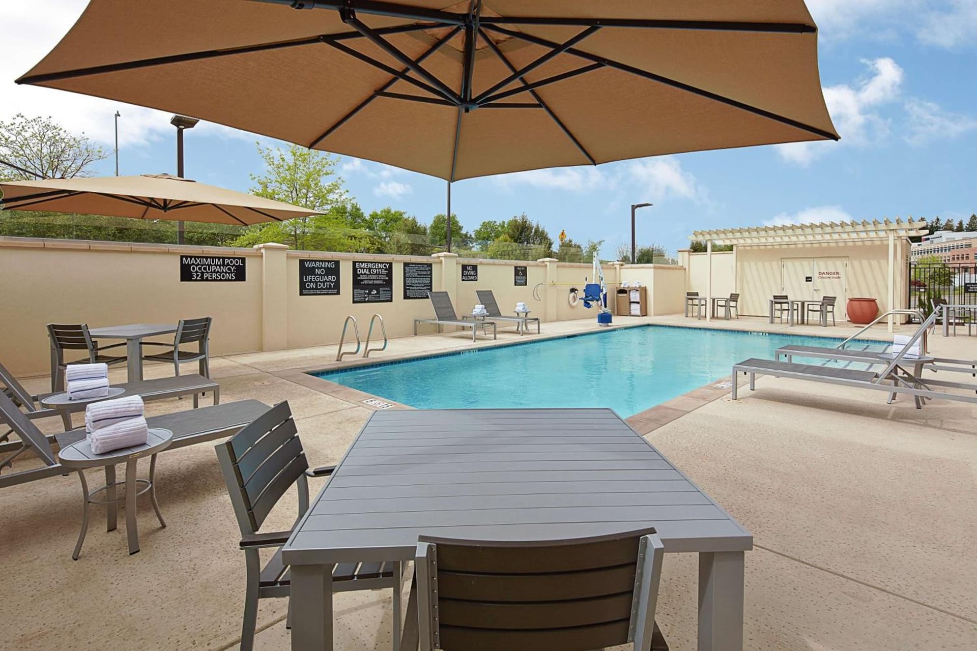 Hampton Inn & Suites Sacramento at CSUS gallery photo in Sacramento, CA — image 15