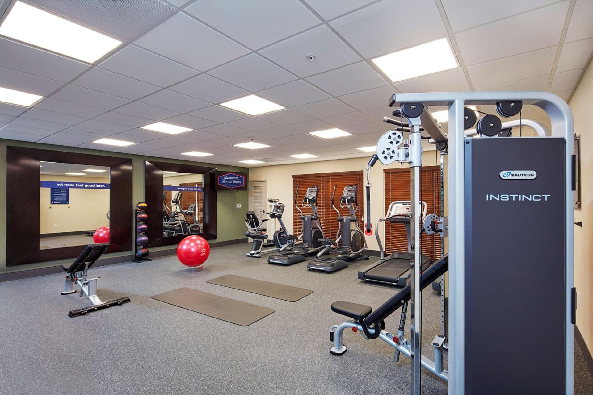 Hampton Inn & Suites Sacramento at CSUS gallery photo in Sacramento, CA — image 26