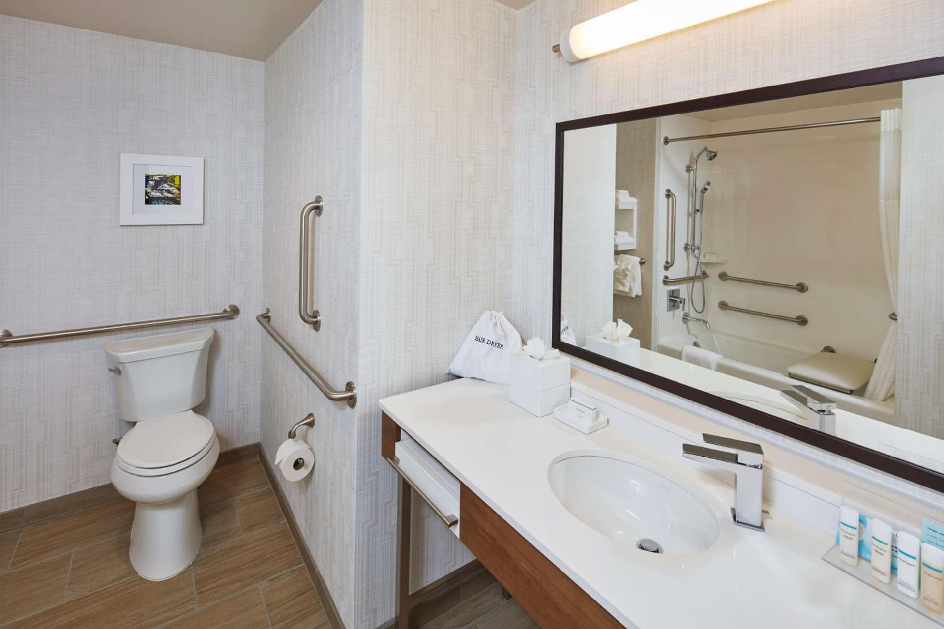 Hampton Inn & Suites Sacramento at CSUS gallery photo in Sacramento, CA — image 37