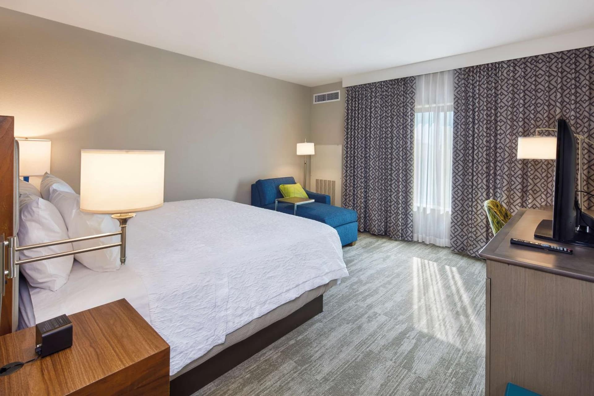 Hampton Inn & Suites Sacramento at CSUS gallery photo in Sacramento, CA — image 51