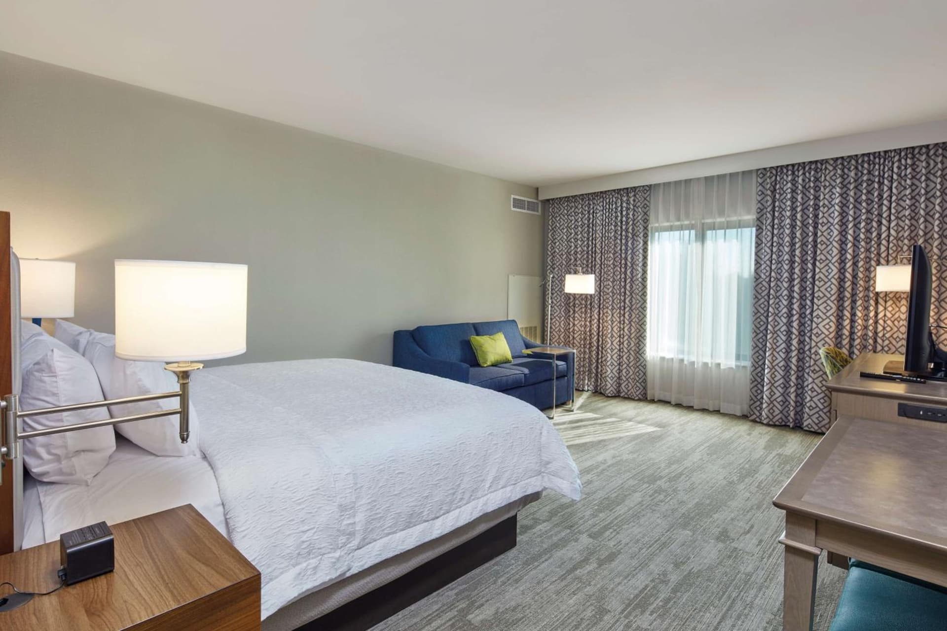 Hampton Inn & Suites Sacramento at CSUS gallery photo in Sacramento, CA — image 4