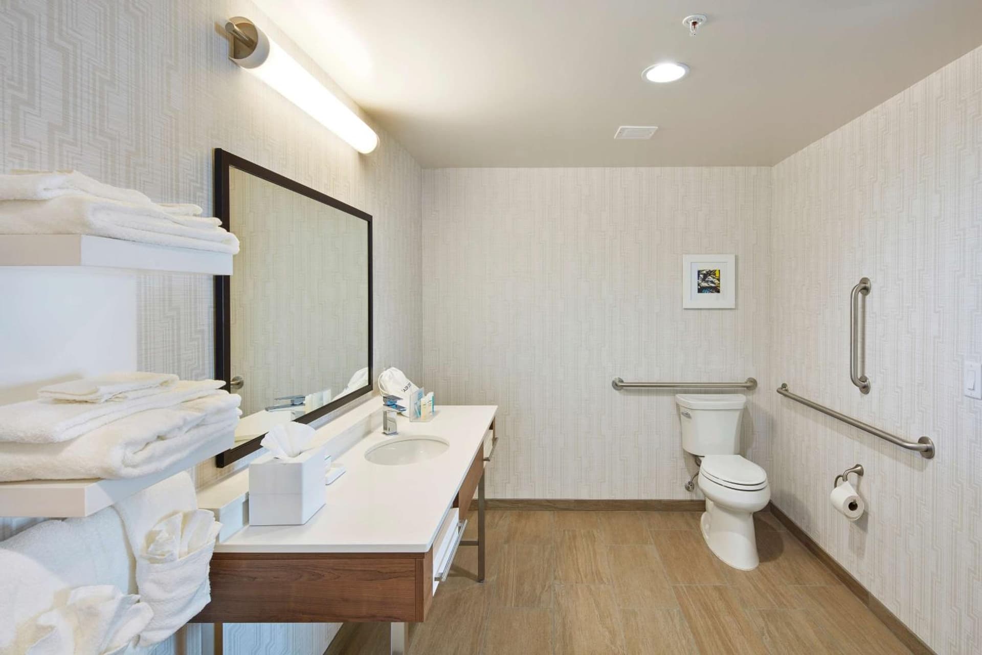 Hampton Inn & Suites Sacramento at CSUS gallery photo in Sacramento, CA — image 21
