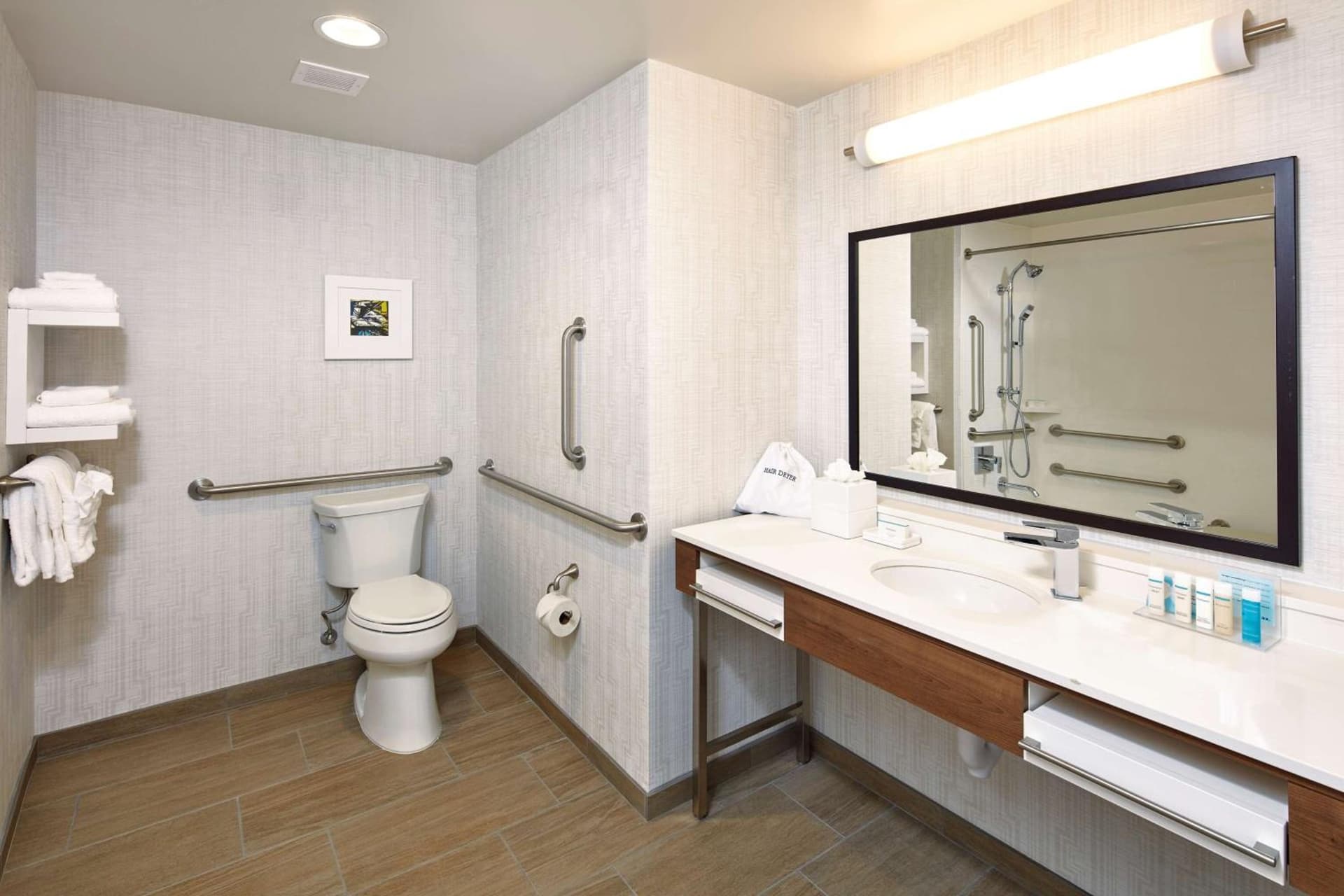 Hampton Inn & Suites Sacramento at CSUS gallery photo in Sacramento, CA — image 45