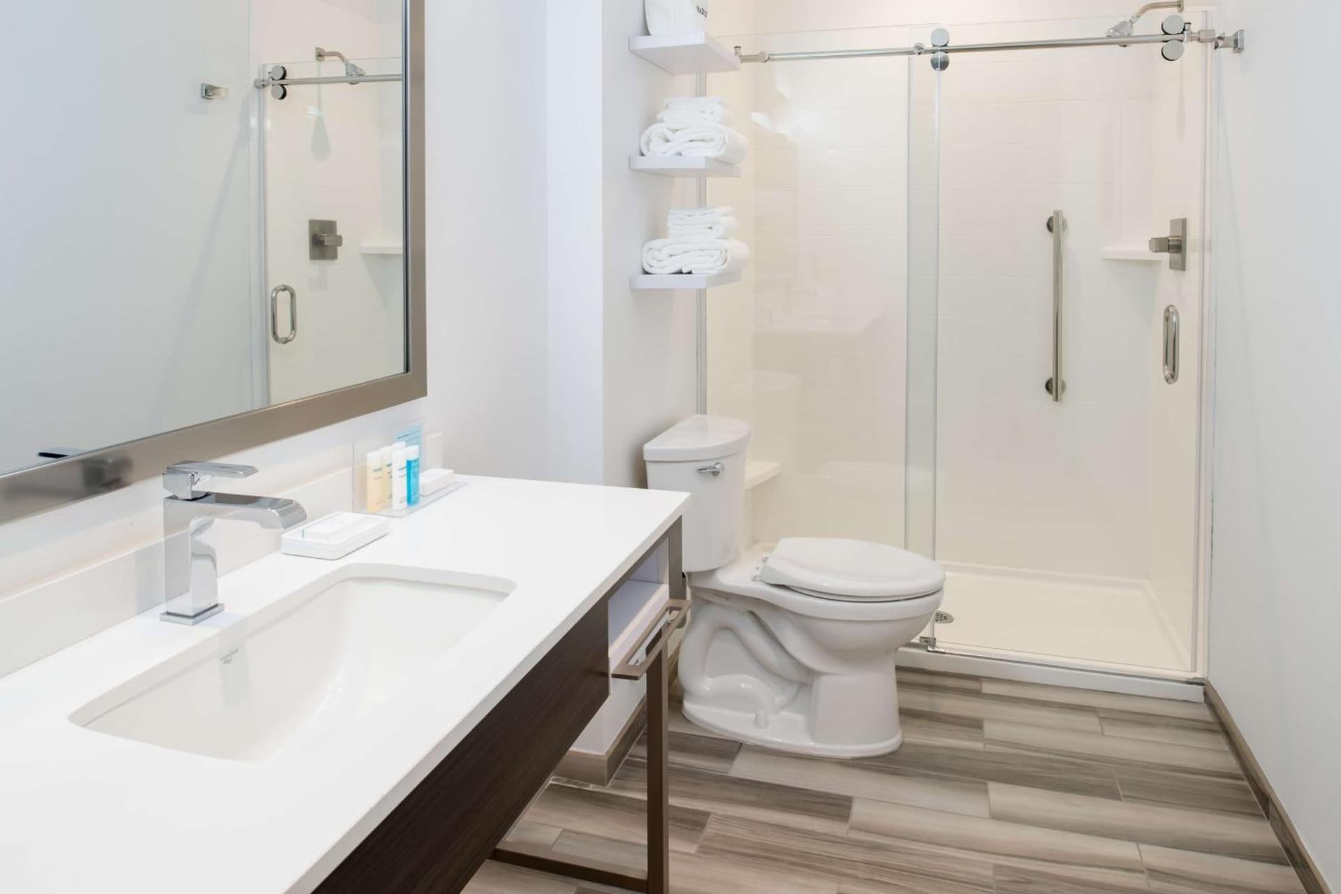 Hampton Inn Petaluma, Ca gallery photo in Petaluma, CA — image 13