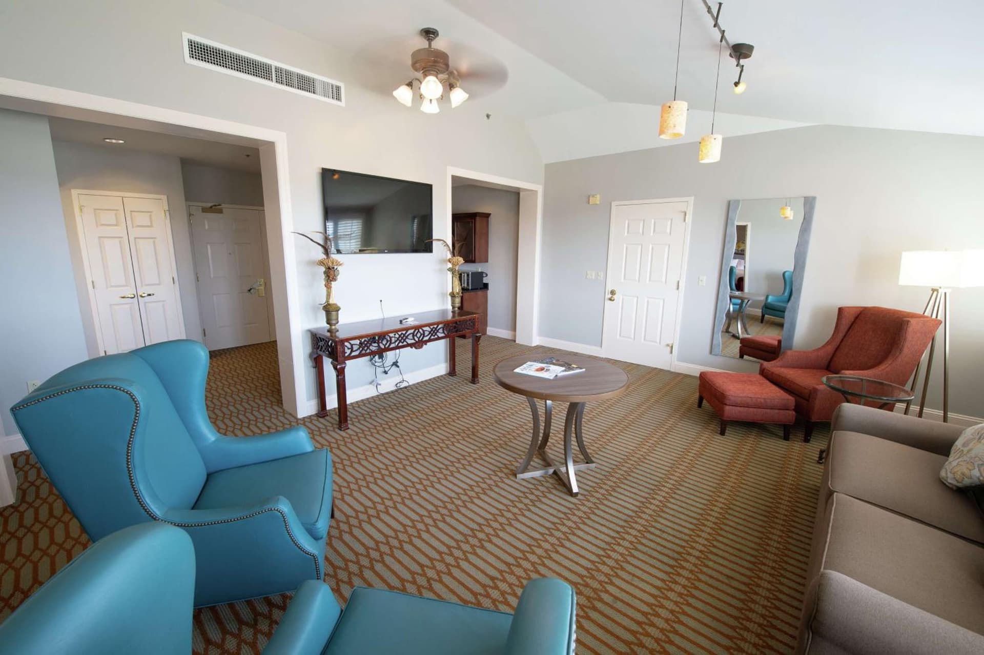 Virginia Crossings Hotel, Tapestry Collection by Hilton gallery photo in Richmond, VA — image 5