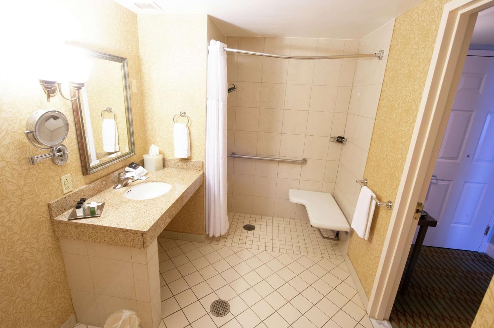 Virginia Crossings Hotel, Tapestry Collection by Hilton gallery photo in Richmond, VA — image 35