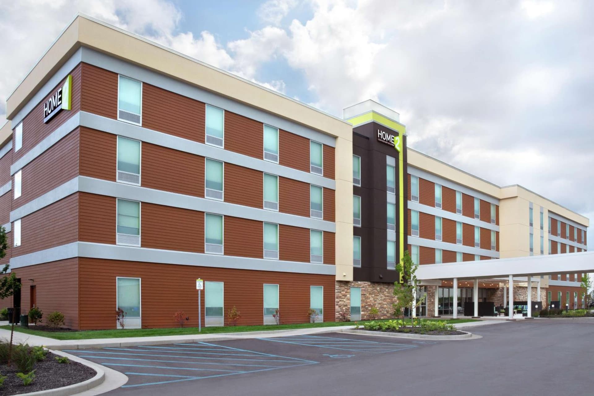 Home2 Suites By Hilton Indianapolis Greenwood interior in Indianapolis, IN — gallery photo 2