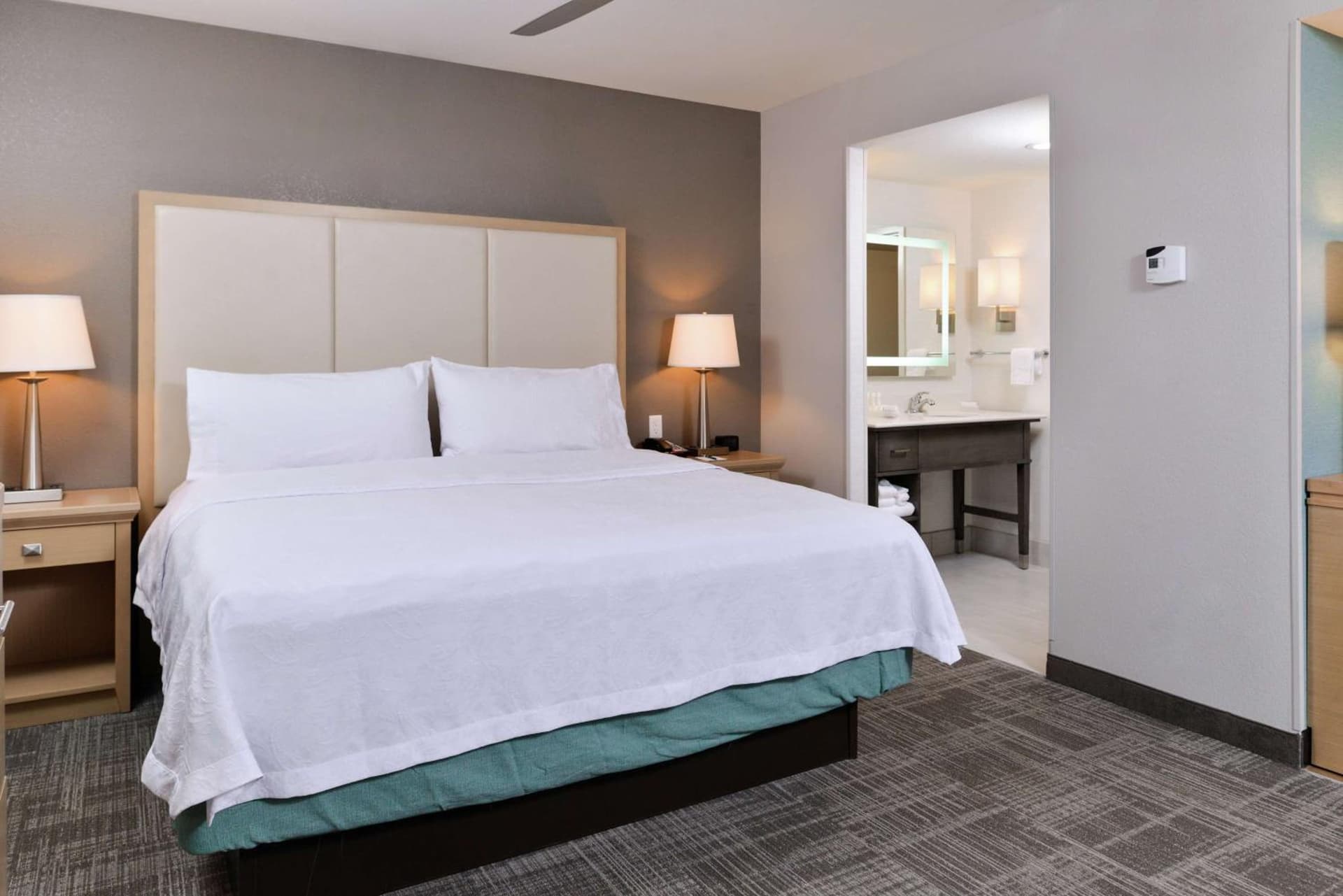 Homewood Suites Des Moines Airport gallery photo in Des Moines, IA — image 4