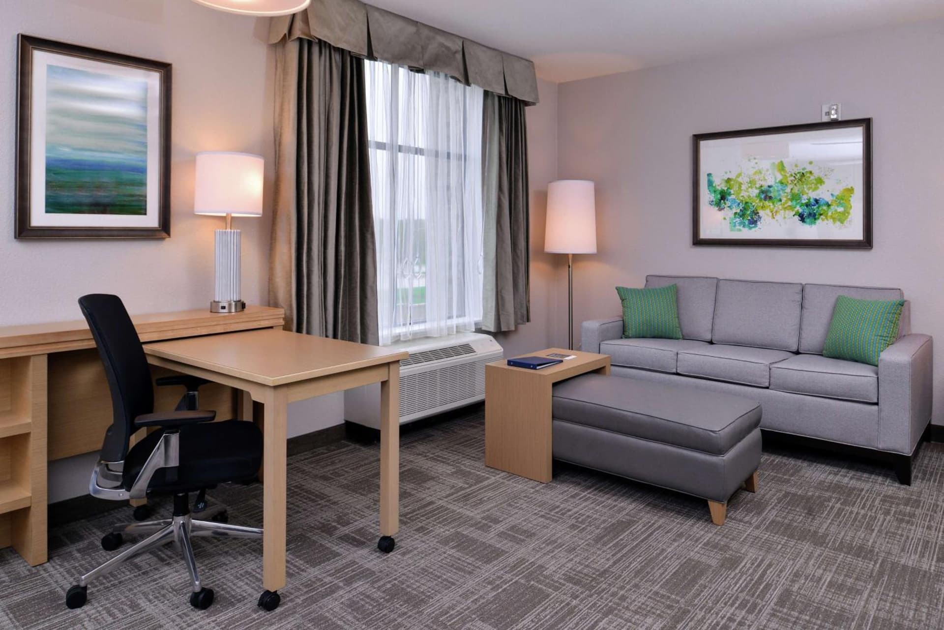 Homewood Suites Des Moines Airport gallery photo in Des Moines, IA — image 12
