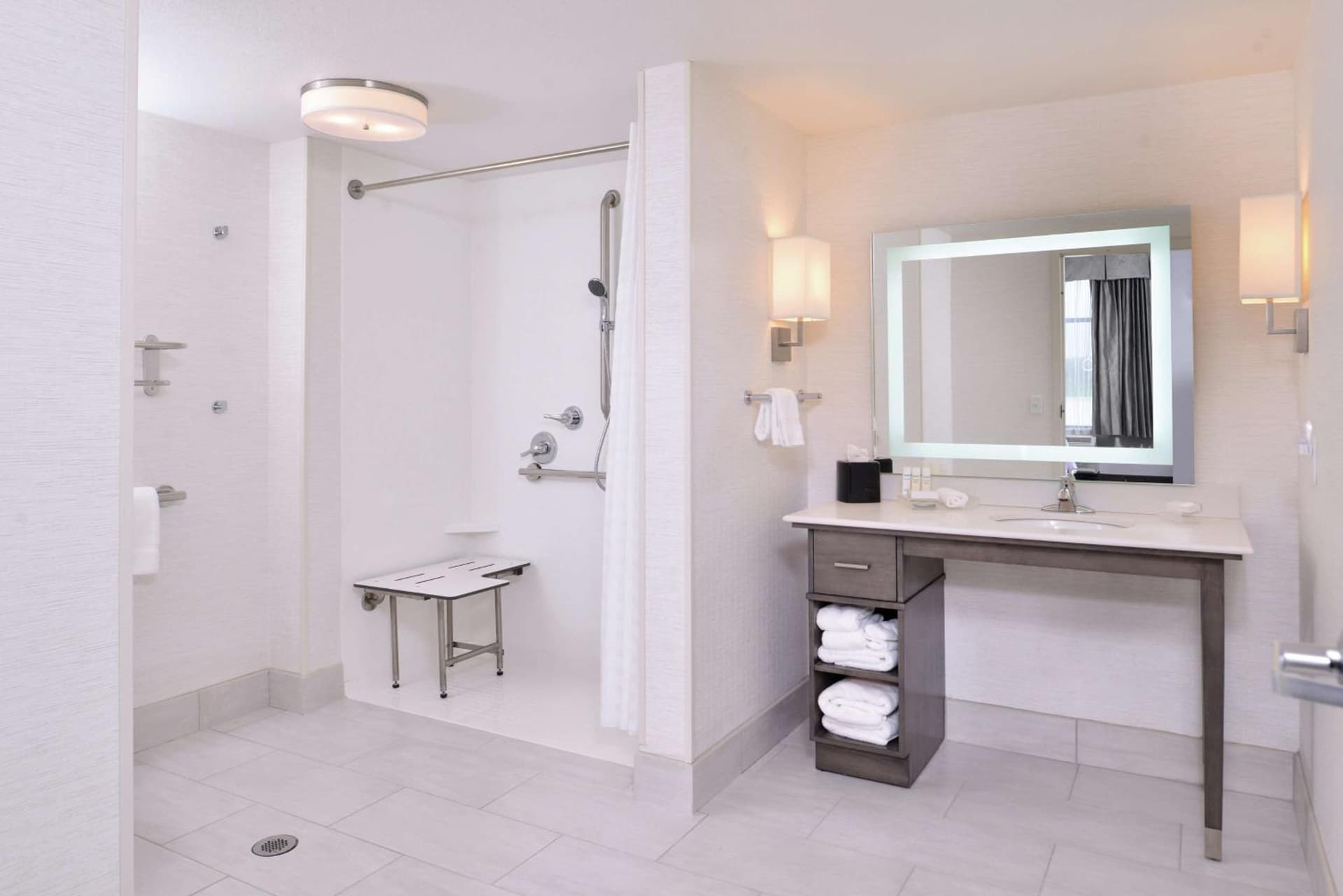 Homewood Suites Des Moines Airport gallery photo in Des Moines, IA — image 34