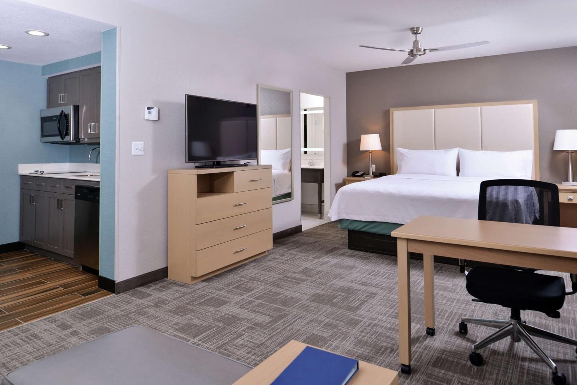 Homewood Suites Des Moines Airport gallery photo in Des Moines, IA — image 45