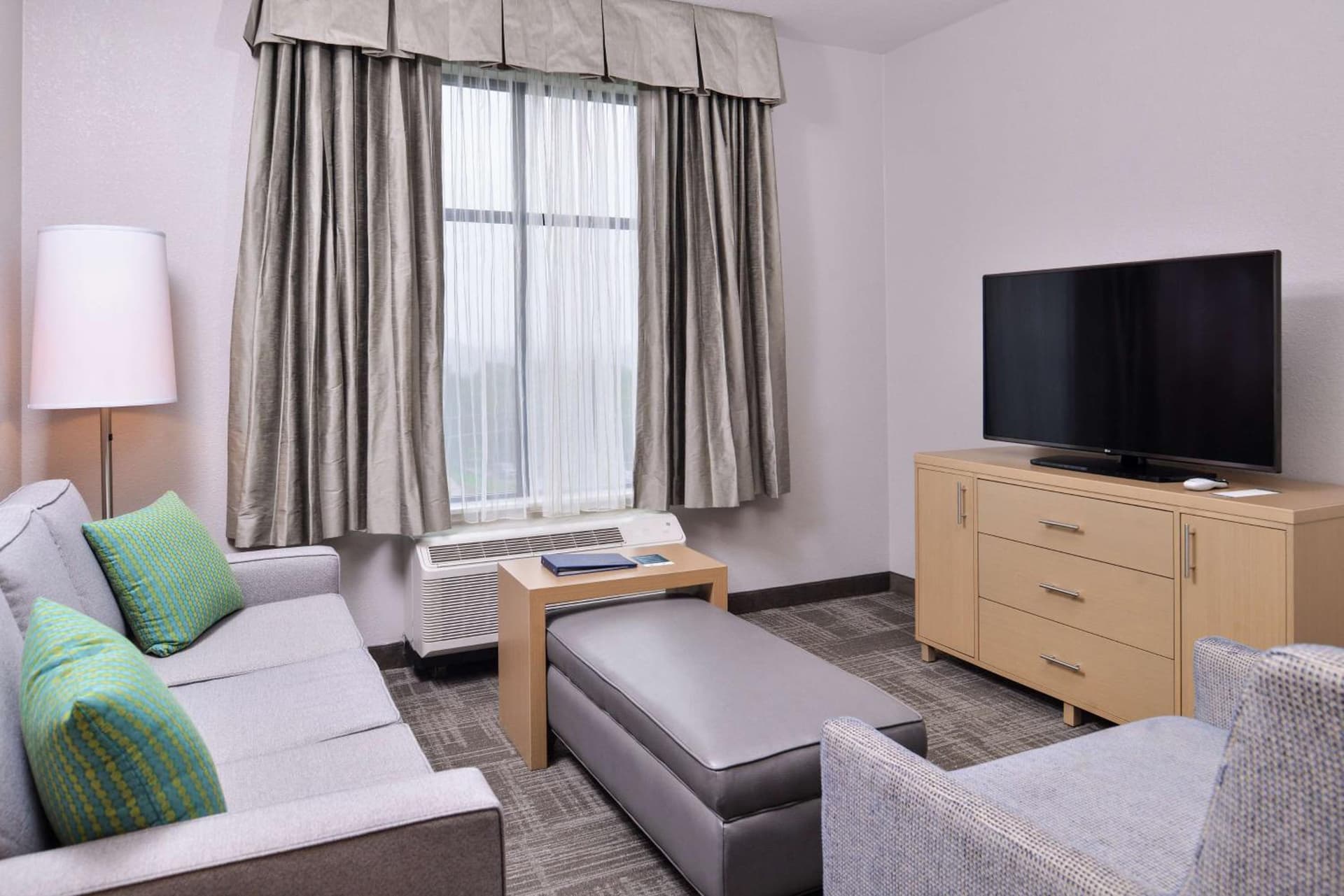 Homewood Suites Des Moines Airport gallery photo in Des Moines, IA — image 14
