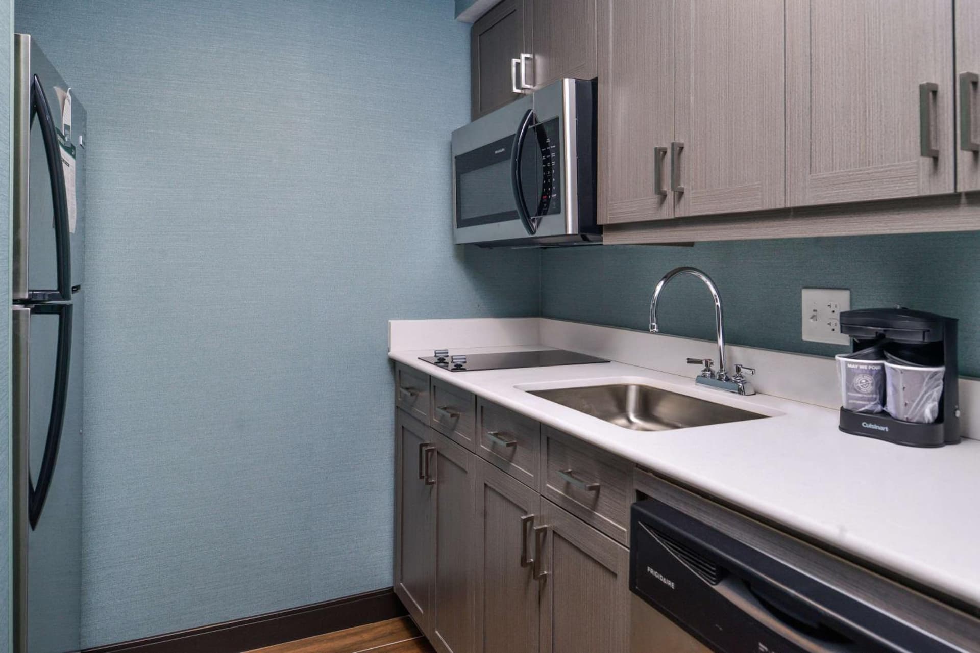 Homewood Suites Des Moines Airport gallery photo in Des Moines, IA — image 11