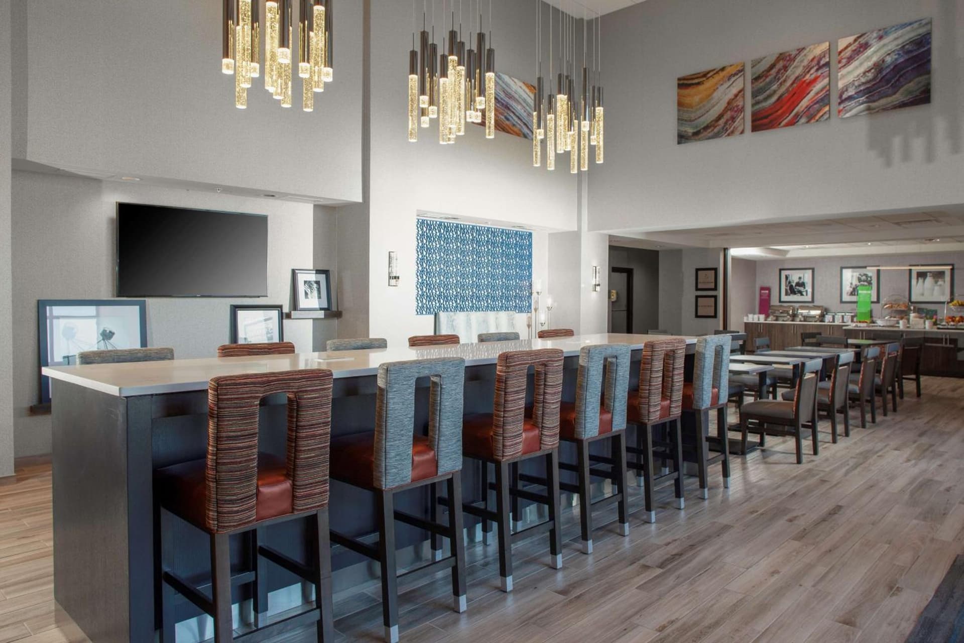 Hampton Inn & Suites Chicago-Burr Ridge gallery photo in Burr Ridge, IL — image 30