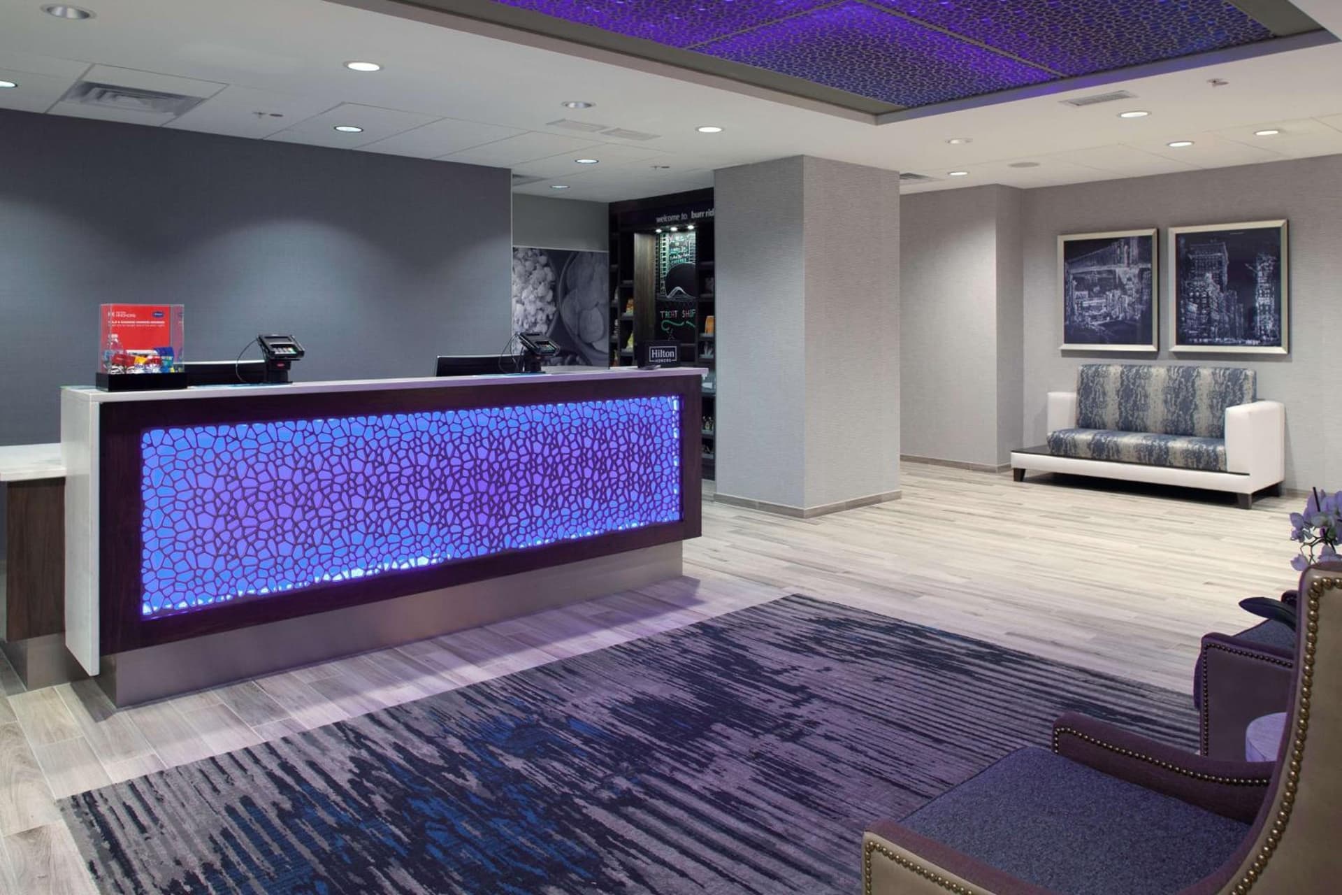 Hampton Inn & Suites Chicago-Burr Ridge gallery photo in Burr Ridge, IL — image 19