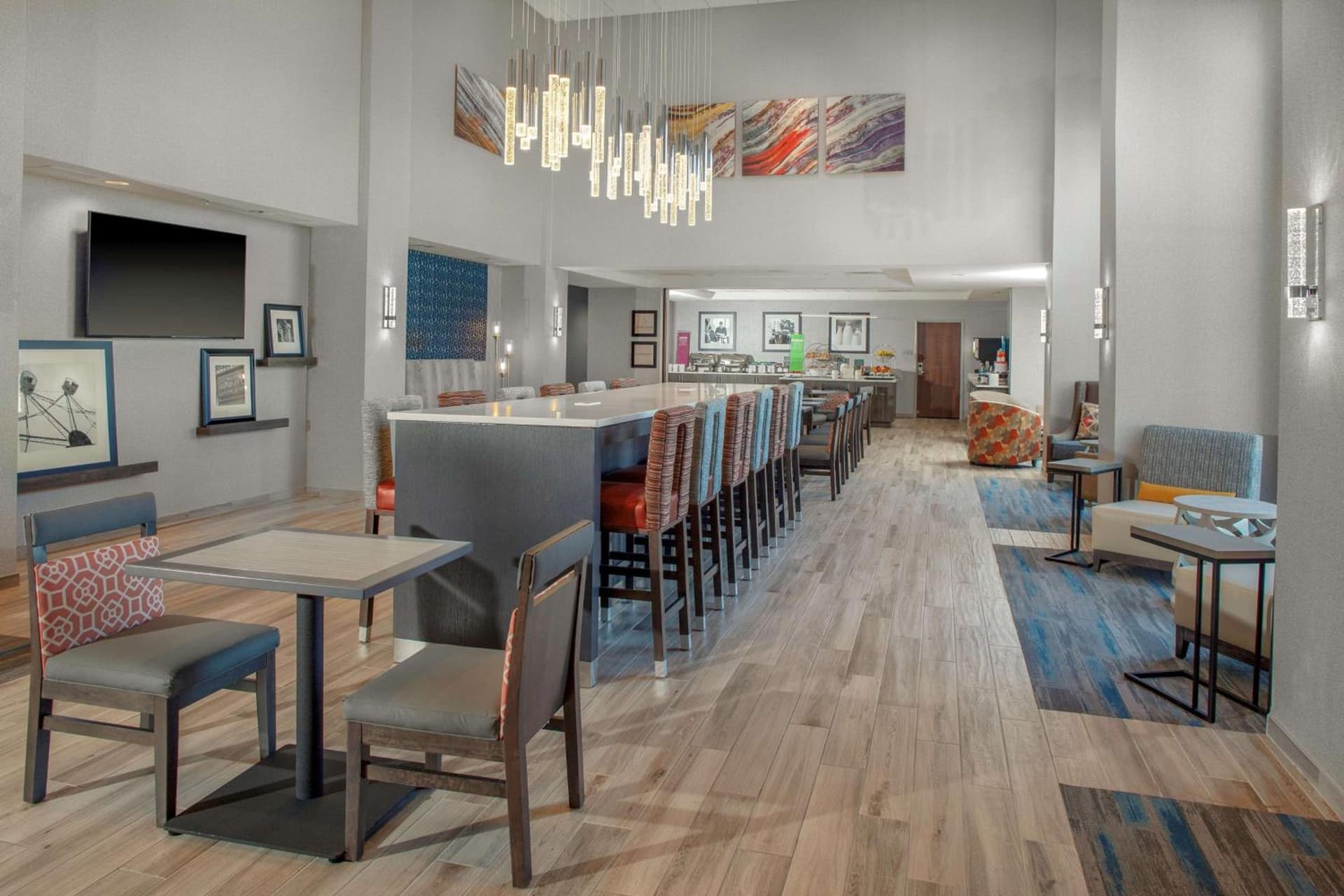 Hampton Inn & Suites Chicago-Burr Ridge gallery photo in Burr Ridge, IL — image 17