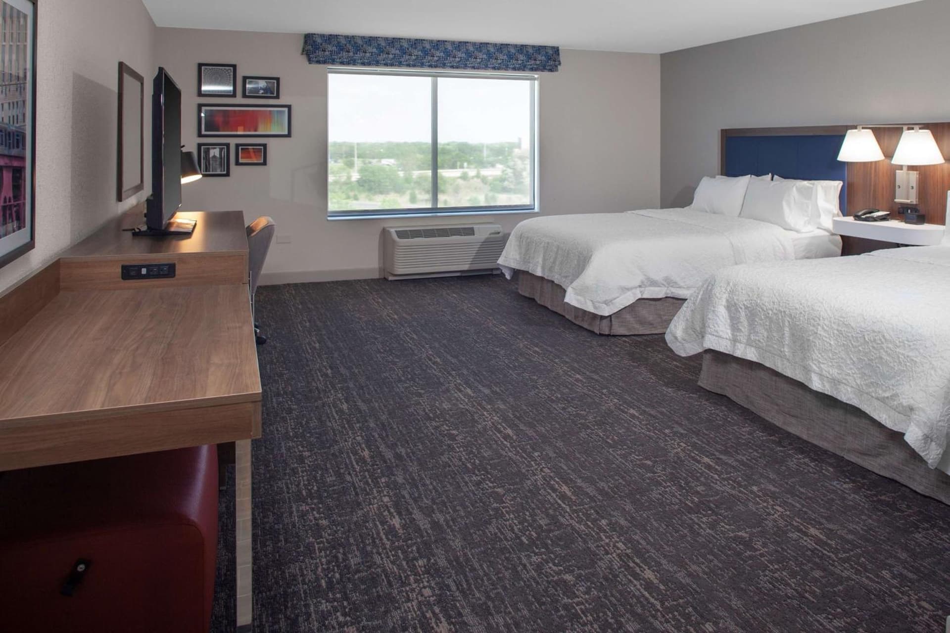 Hampton Inn & Suites Chicago-Burr Ridge gallery photo in Burr Ridge, IL — image 11