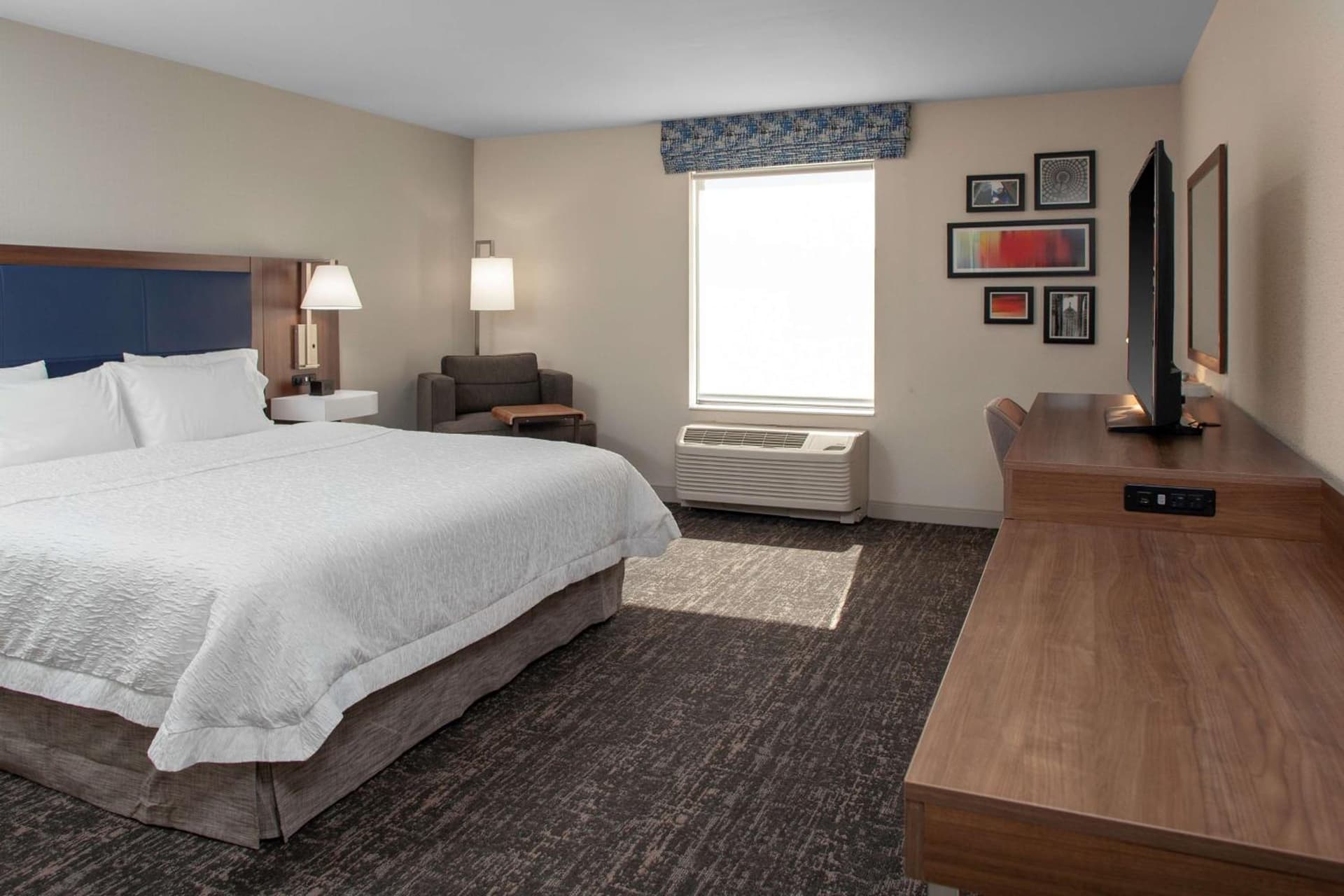 Hampton Inn & Suites Chicago-Burr Ridge gallery photo in Burr Ridge, IL — image 24