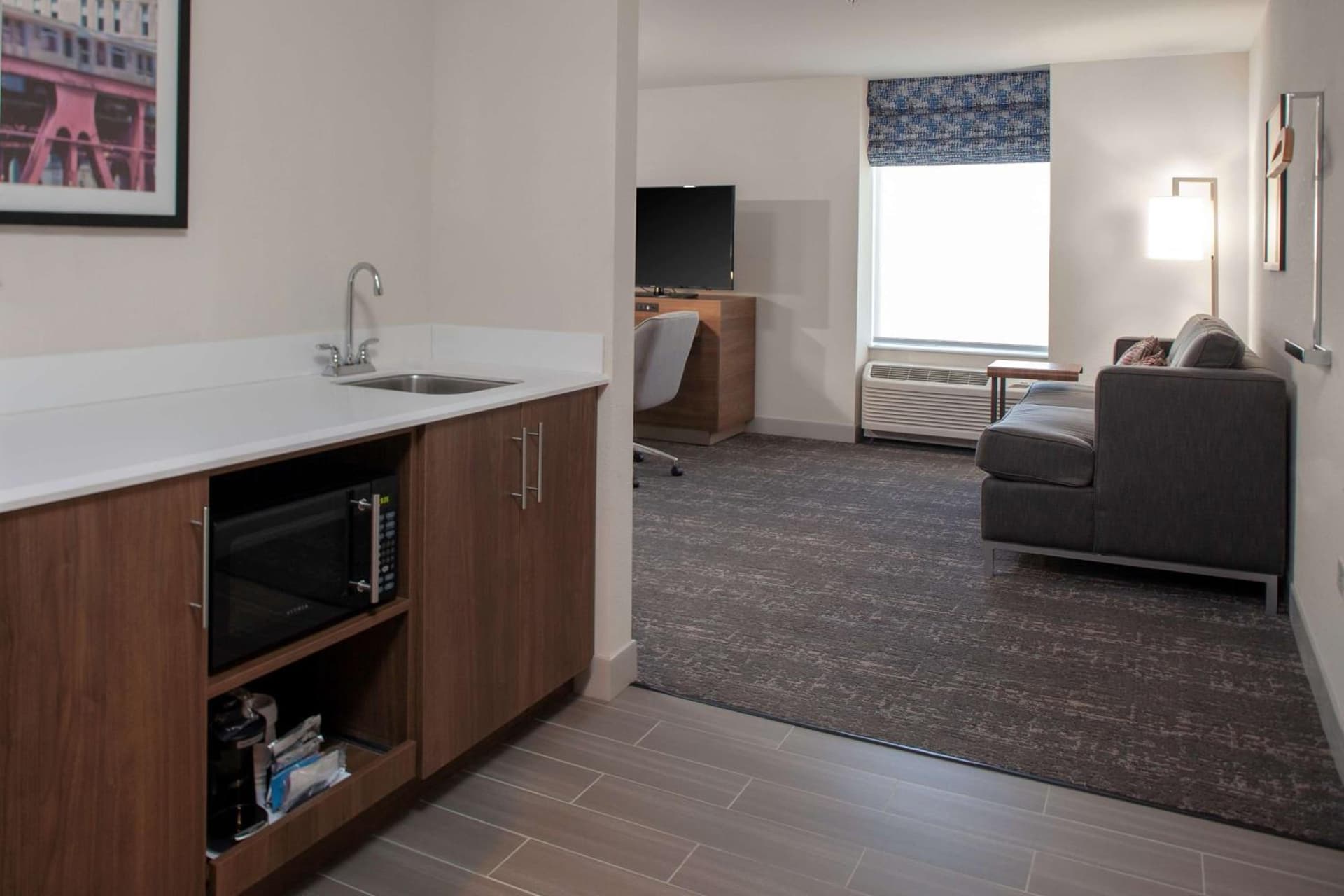 Hampton Inn & Suites Chicago-Burr Ridge gallery photo in Burr Ridge, IL — image 4