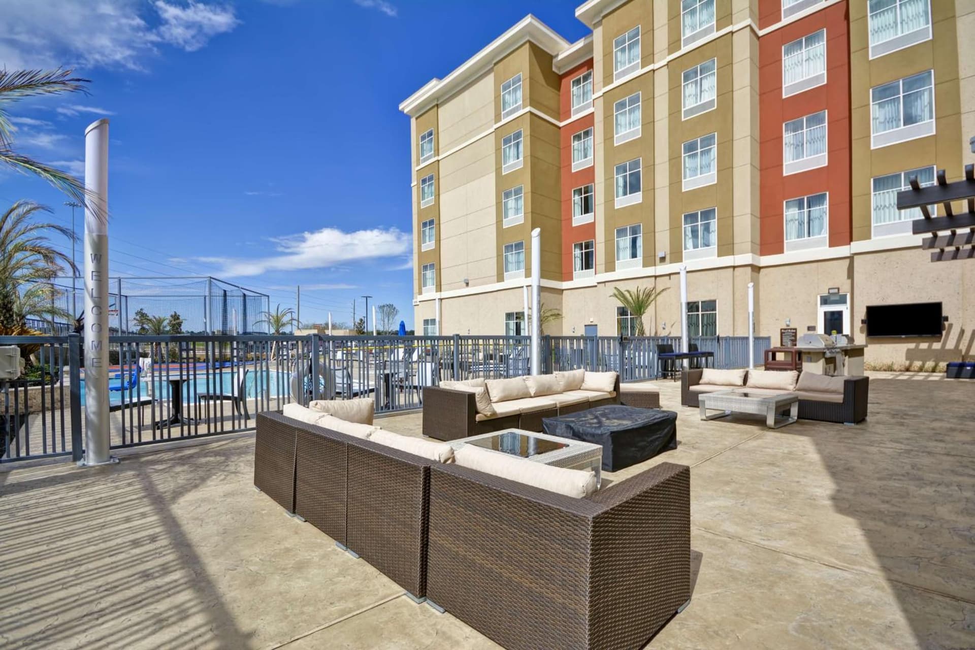 Homewood Suites by Hilton Conroe interior in Conroe, TX — gallery photo 2