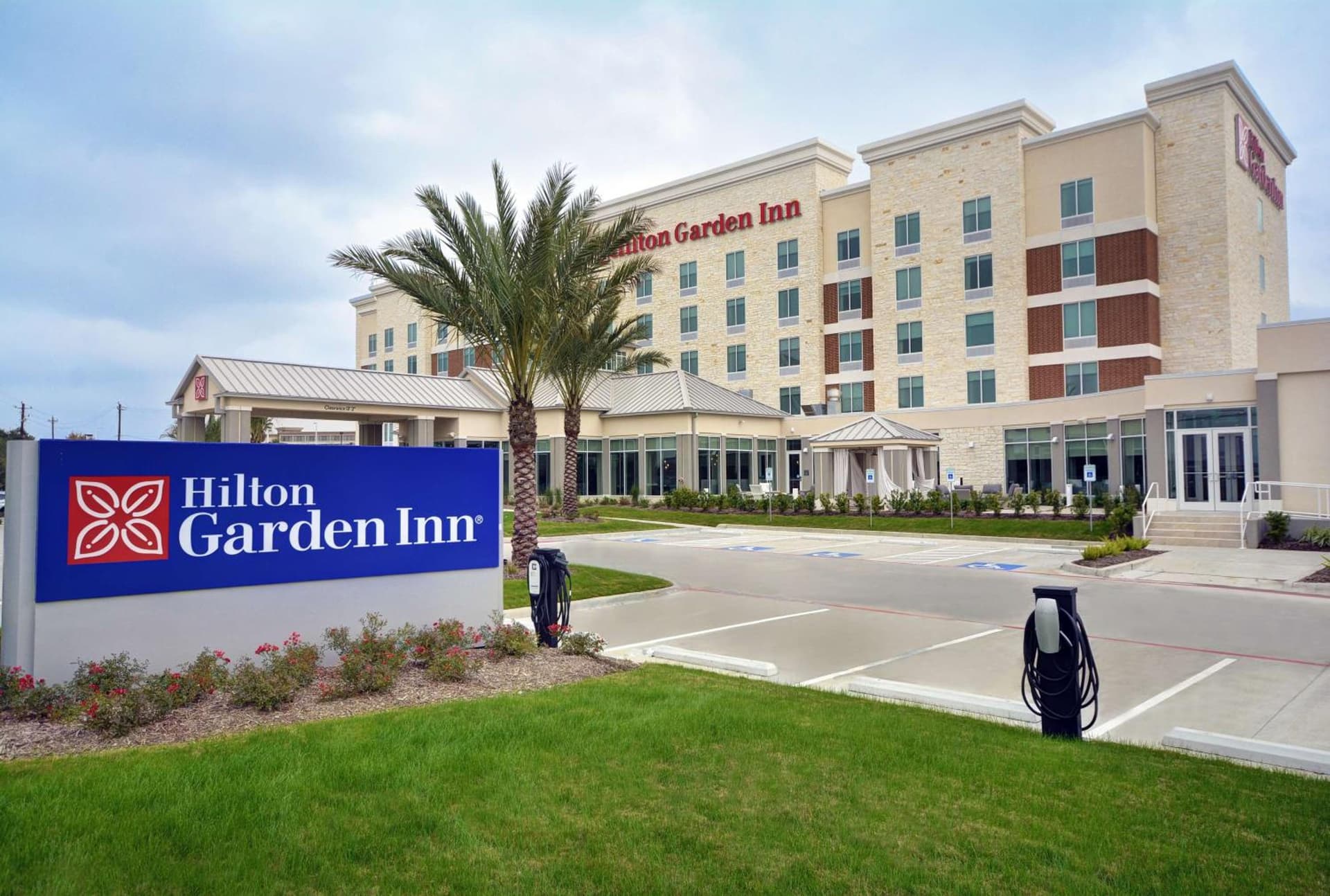 Hilton Garden Inn Houston Hobby Airport featured exterior or lobby in Houston, TX — similar hotel