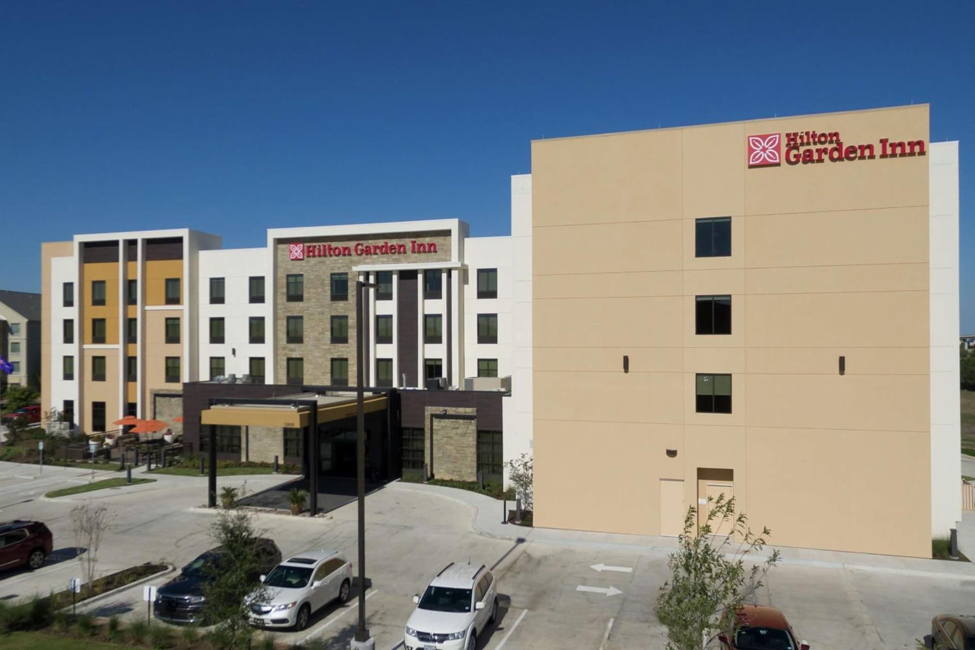 Hilton Garden Inn Waco interior in Waco, TX — gallery photo 2