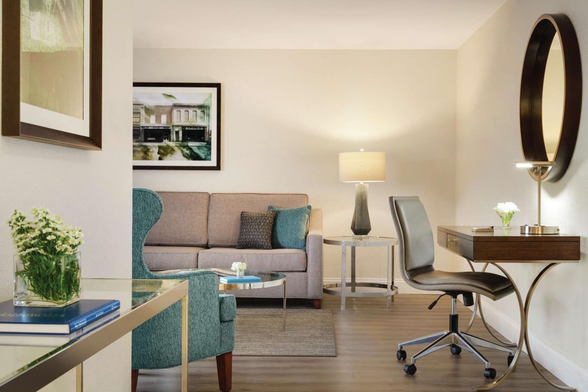 Hotel Ballast Wilmington, Tapestry Collection by Hilton interior in Wilmington, NC — gallery photo 2