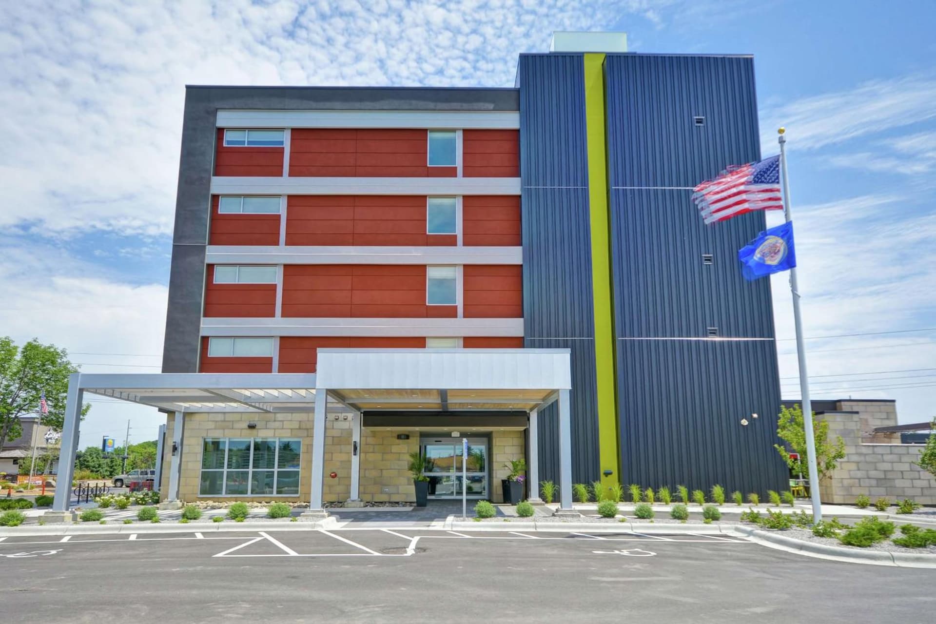 Home2 Suites By Hilton Plymouth Minneapolis property views in Plymouth, MN — gallery photo 3