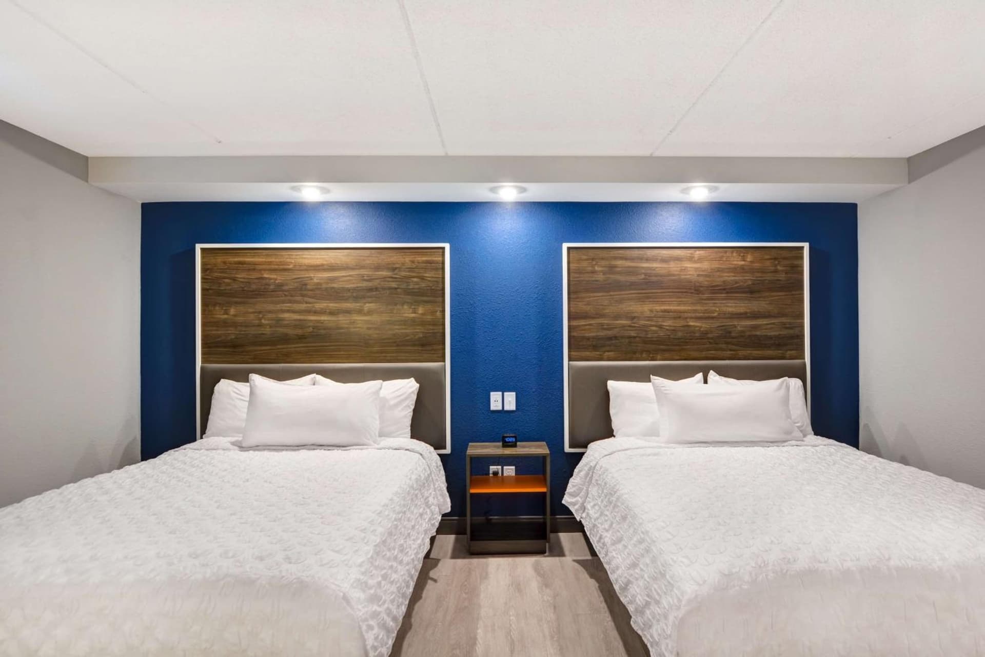 Tru by Hilton Syracuse North Airport Area gallery photo in Liverpool, NY — image 17