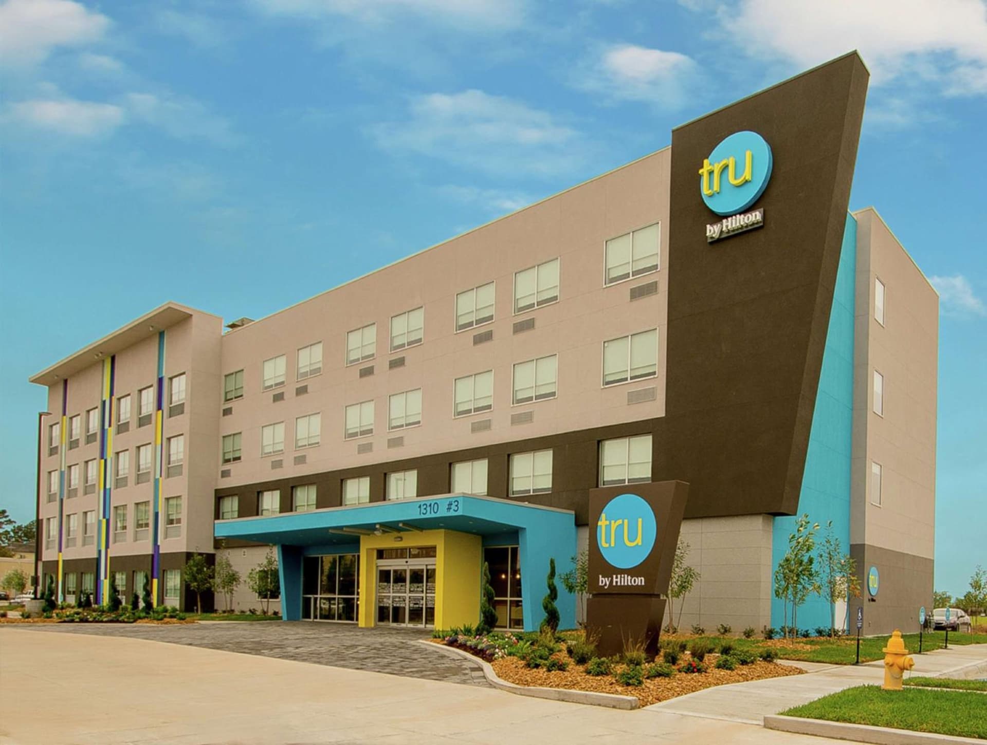 Tru by Hilton Lafayette River Ranch featured exterior or lobby in Lafayette, LA — similar hotel