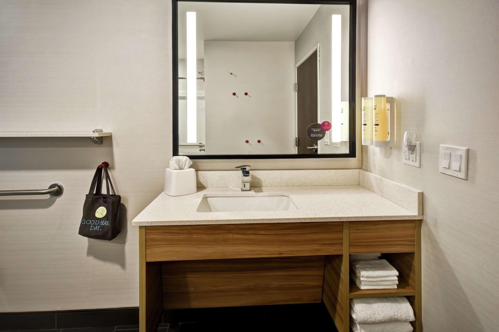 Tru By Hilton Fort Wayne gallery photo in Fort Wayne, IN — image 25