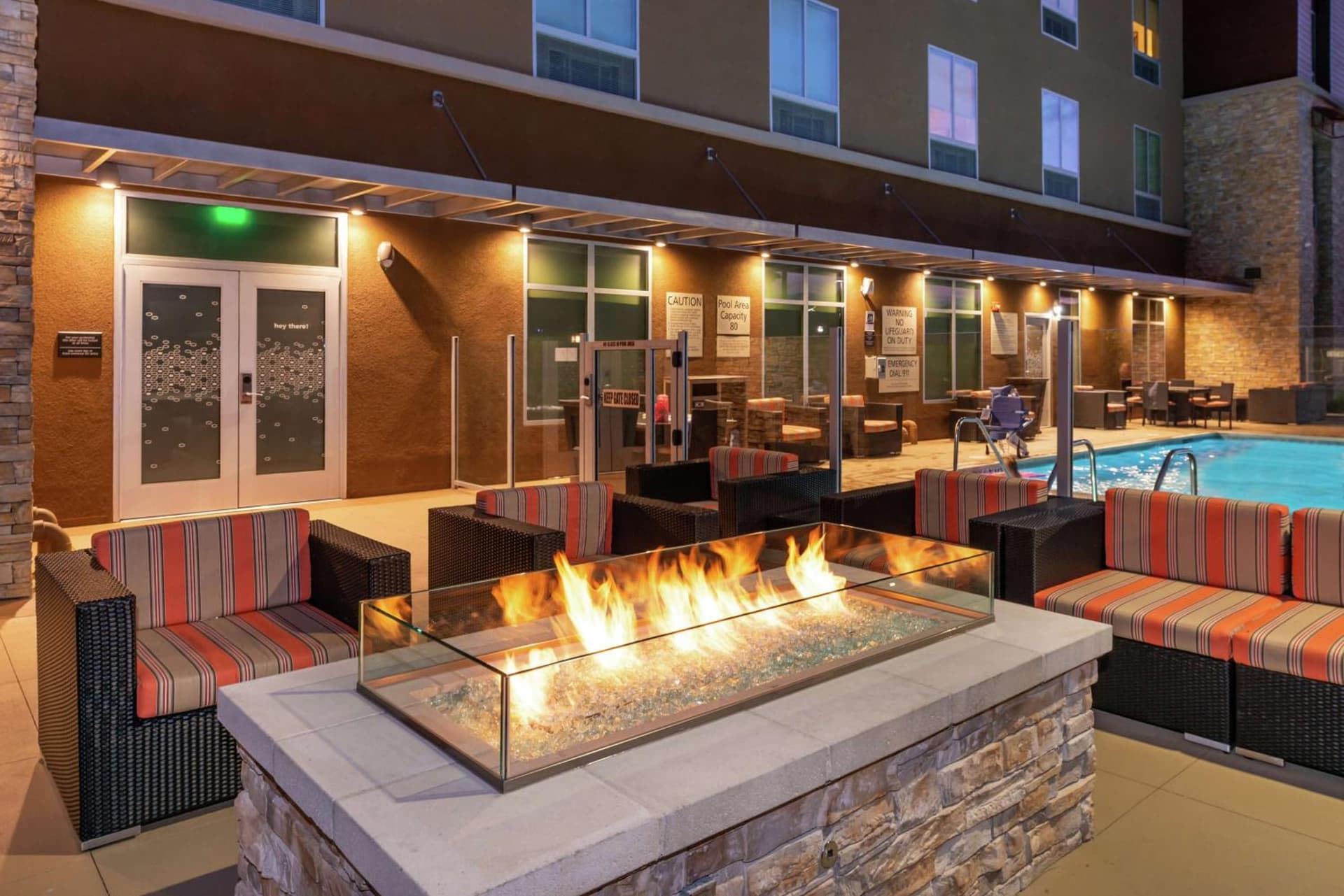 Hampton Inn & Suites Buena Park interior in Buena Park, CA — gallery photo 2